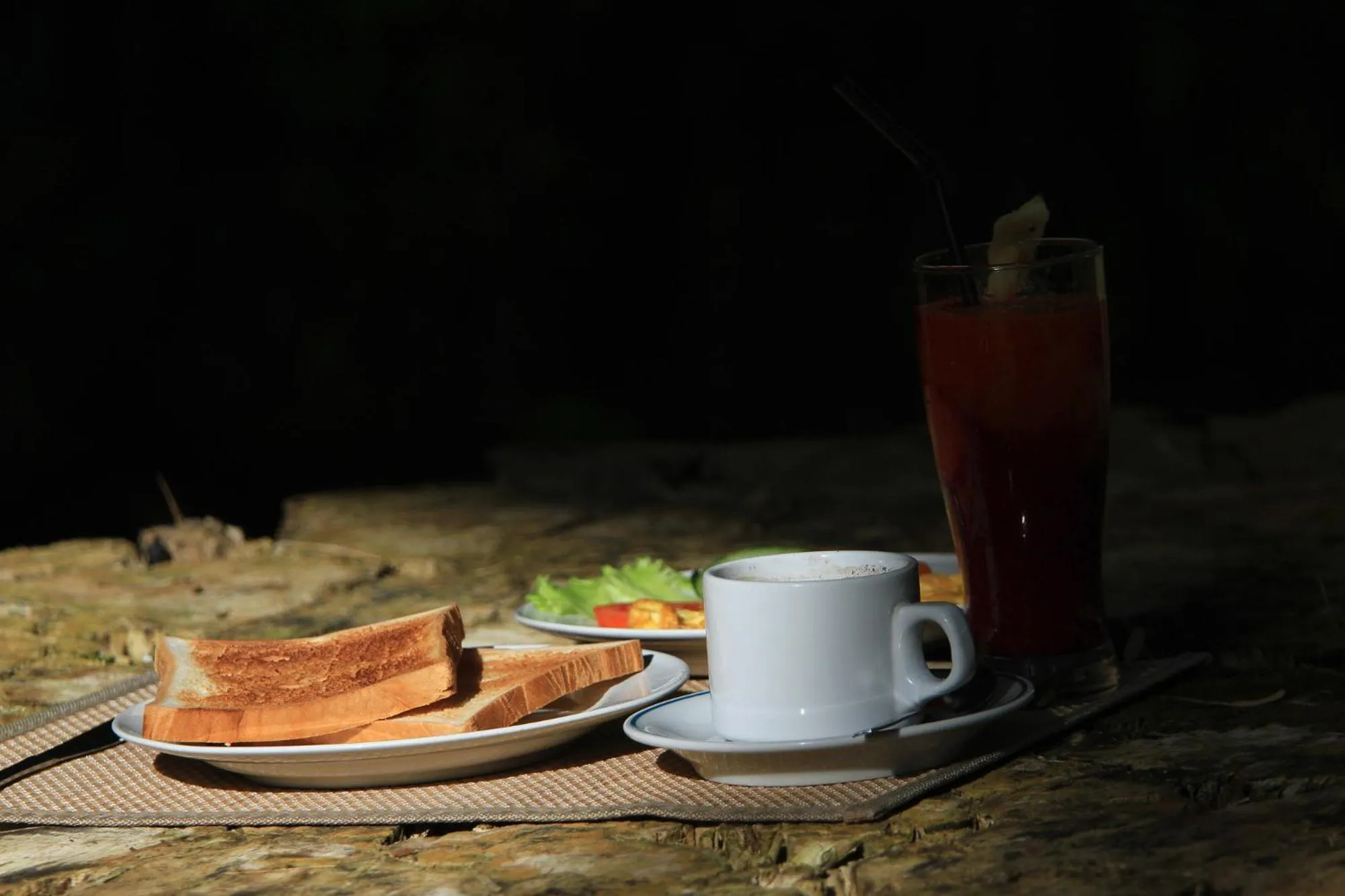 Food and drinks in Puri Naga Beachfront Cottages
