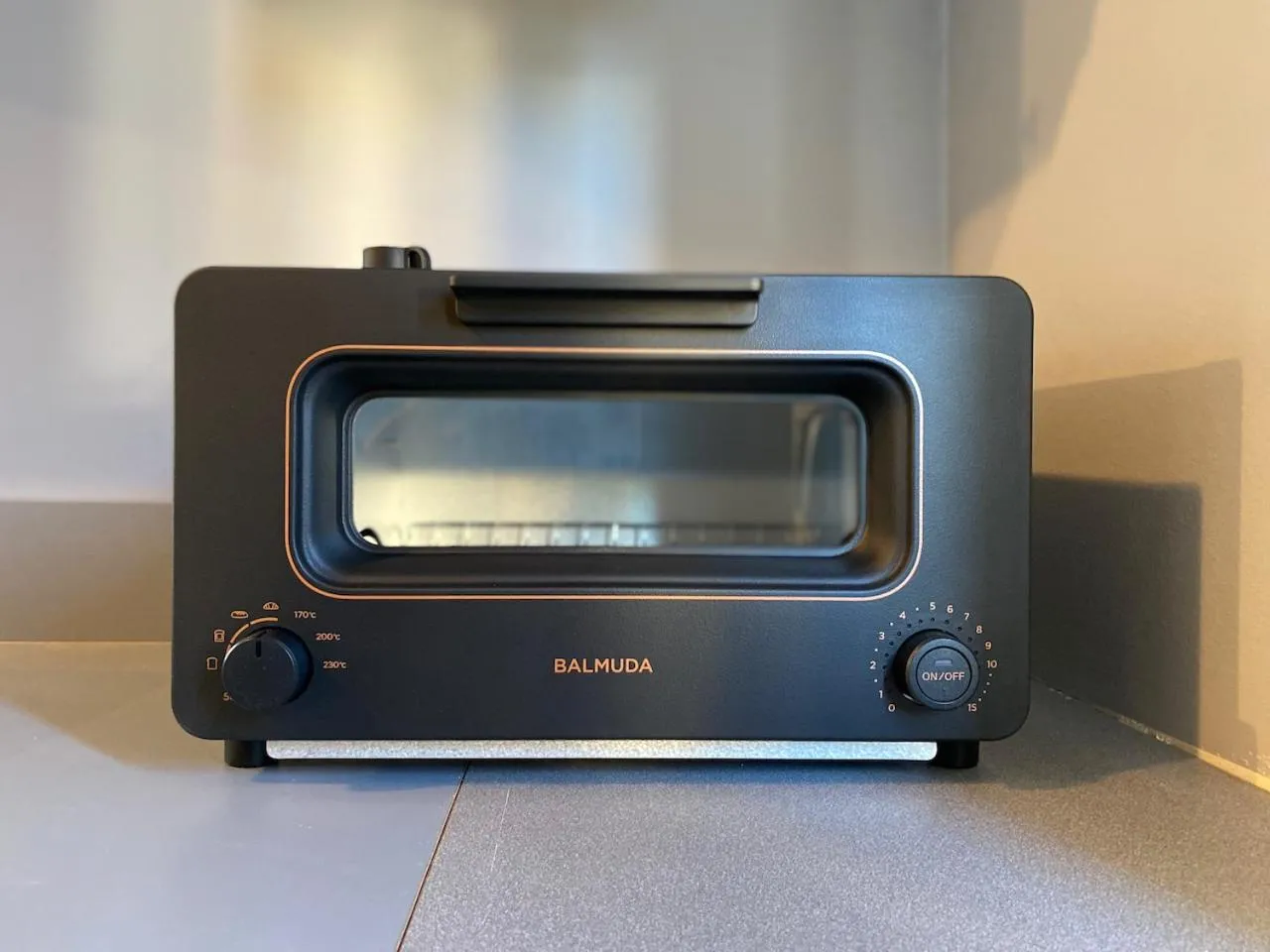 toaster in Beach side House SHELL kamakurahase