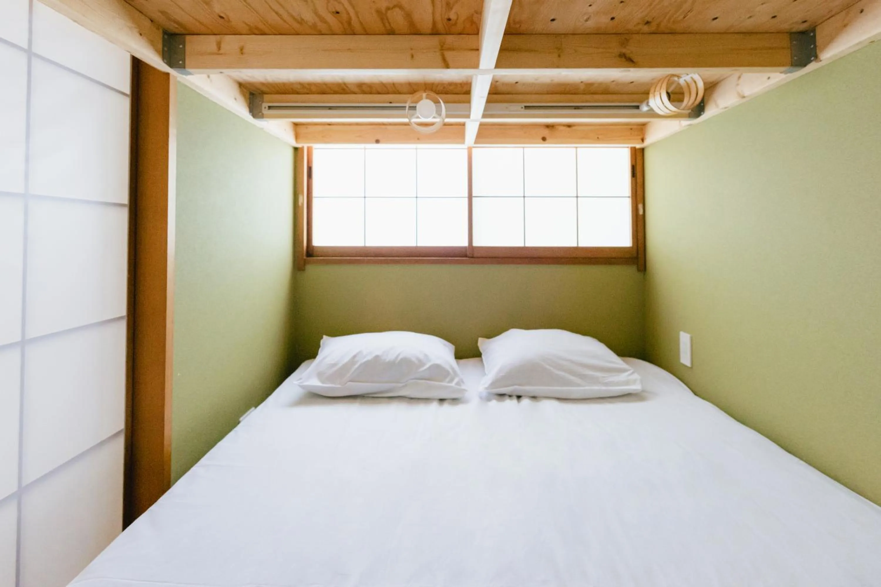 Bedroom, Bed in Beach side House SHELL kamakurahase