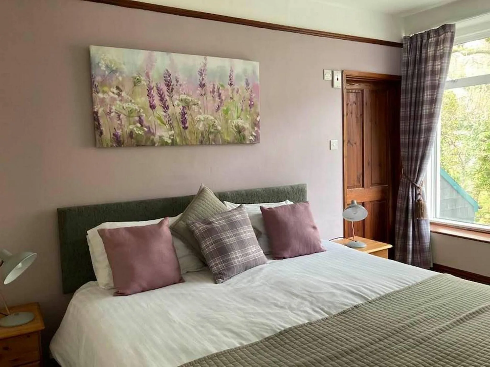 Bedroom, Bed in Kestor Inn, Manaton, Dartmoor National Park, Newton Abbot, Devon