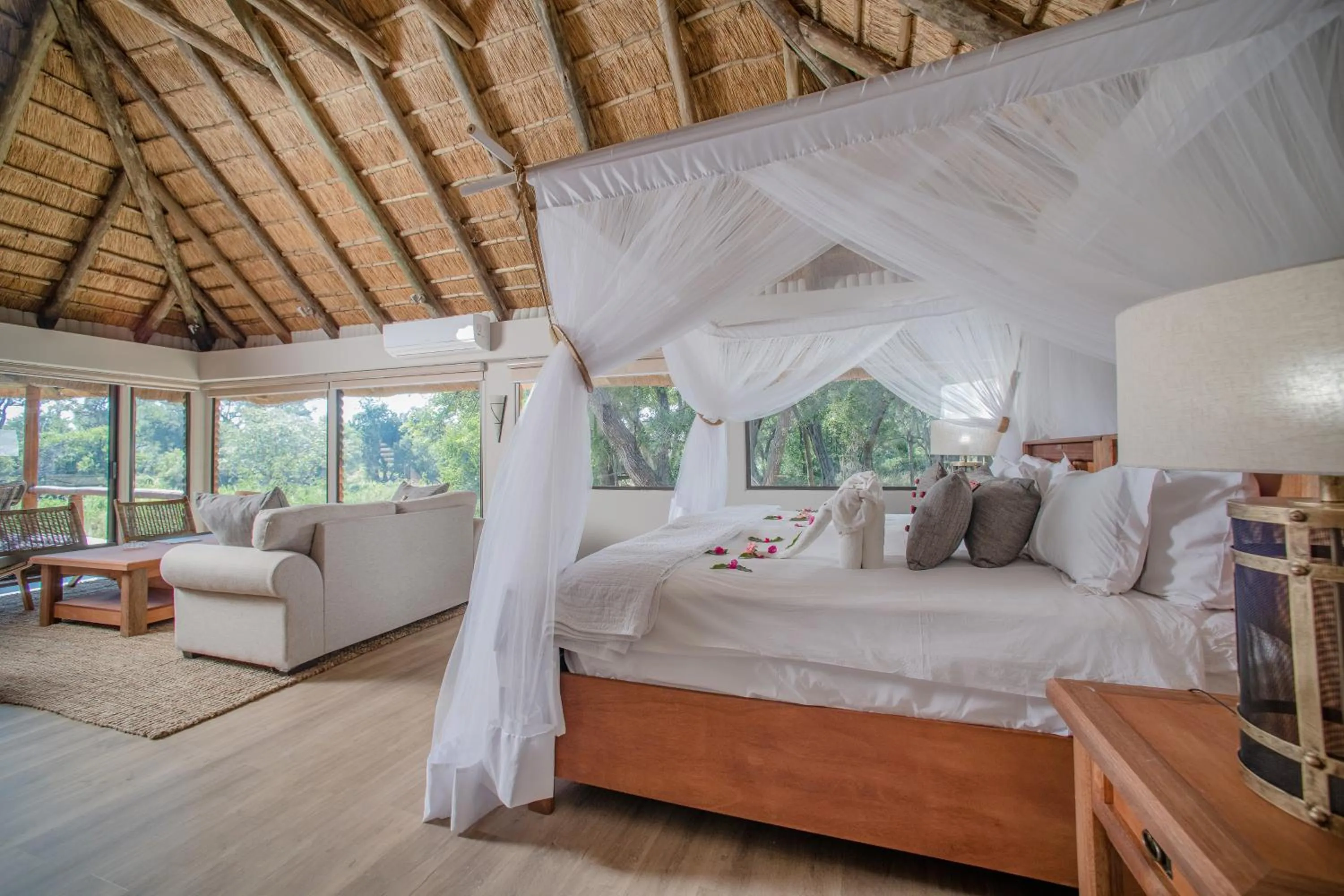 Property building, Bed in Karongwe River Lodge
