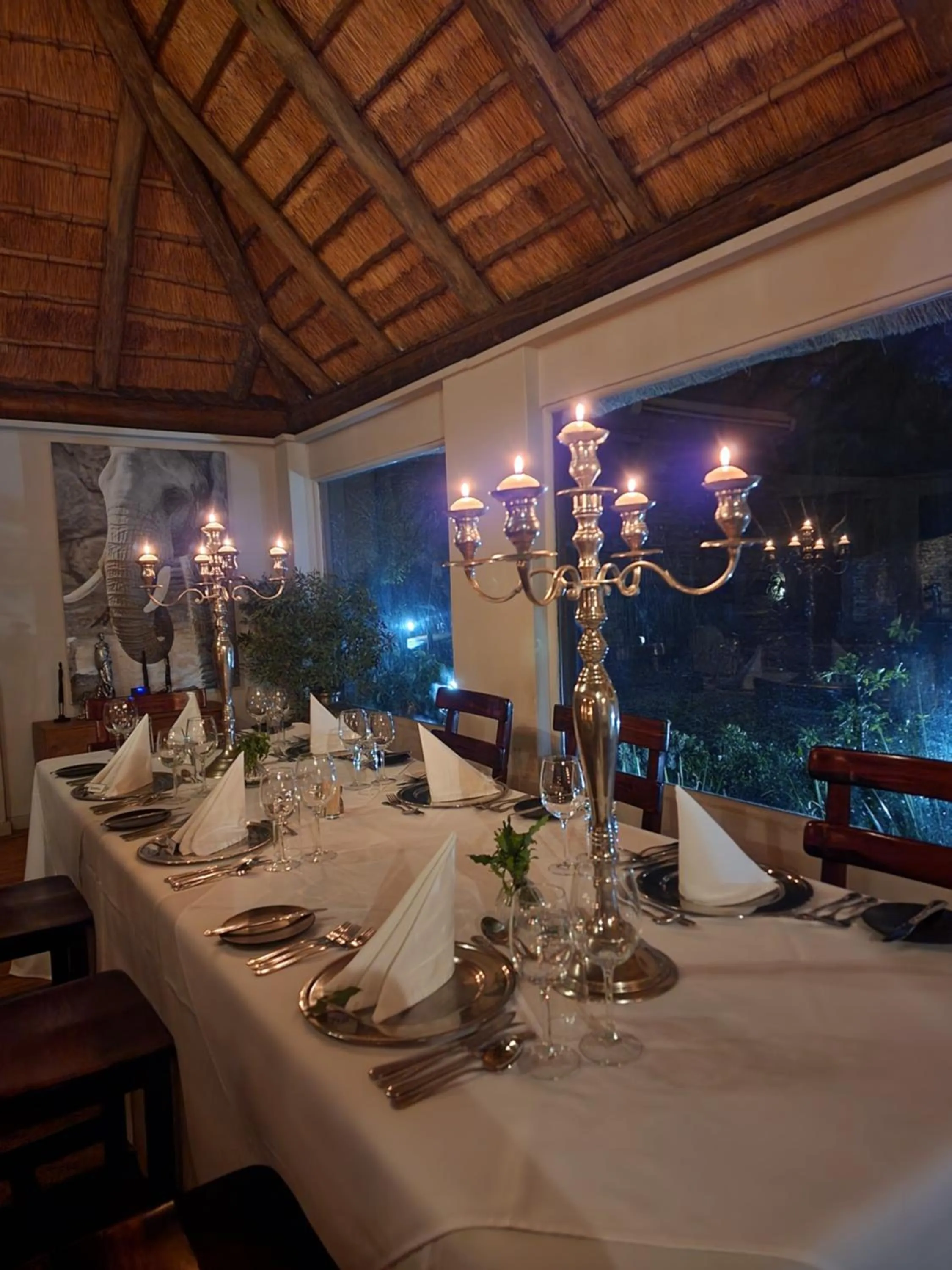 Restaurant/places to eat in Karongwe River Lodge