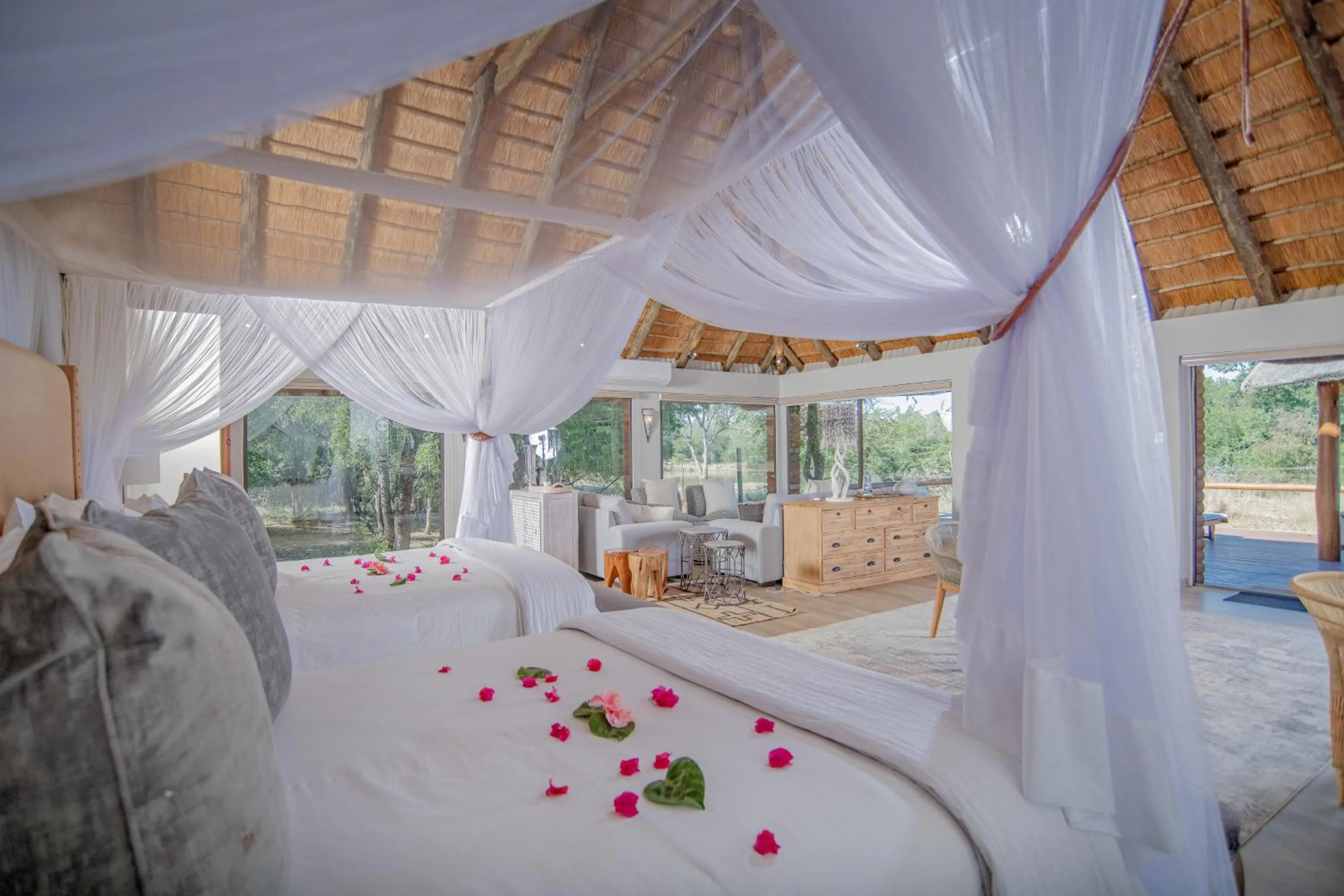 Property building, Bed in Karongwe River Lodge