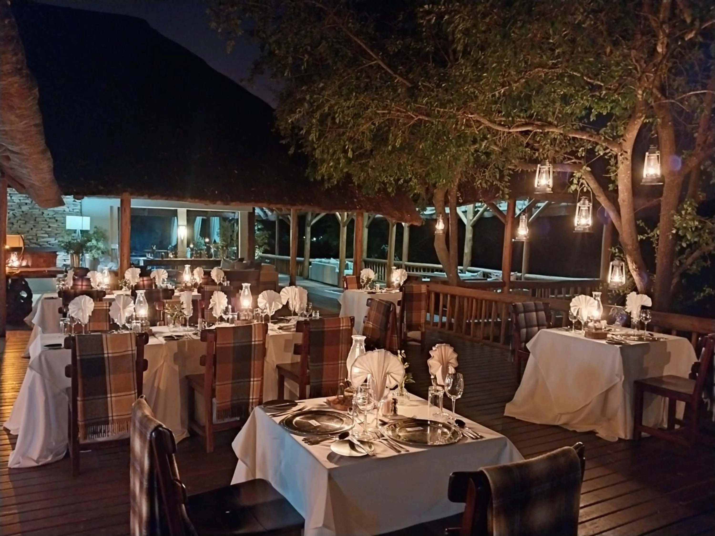 Restaurant/places to eat in Karongwe River Lodge
