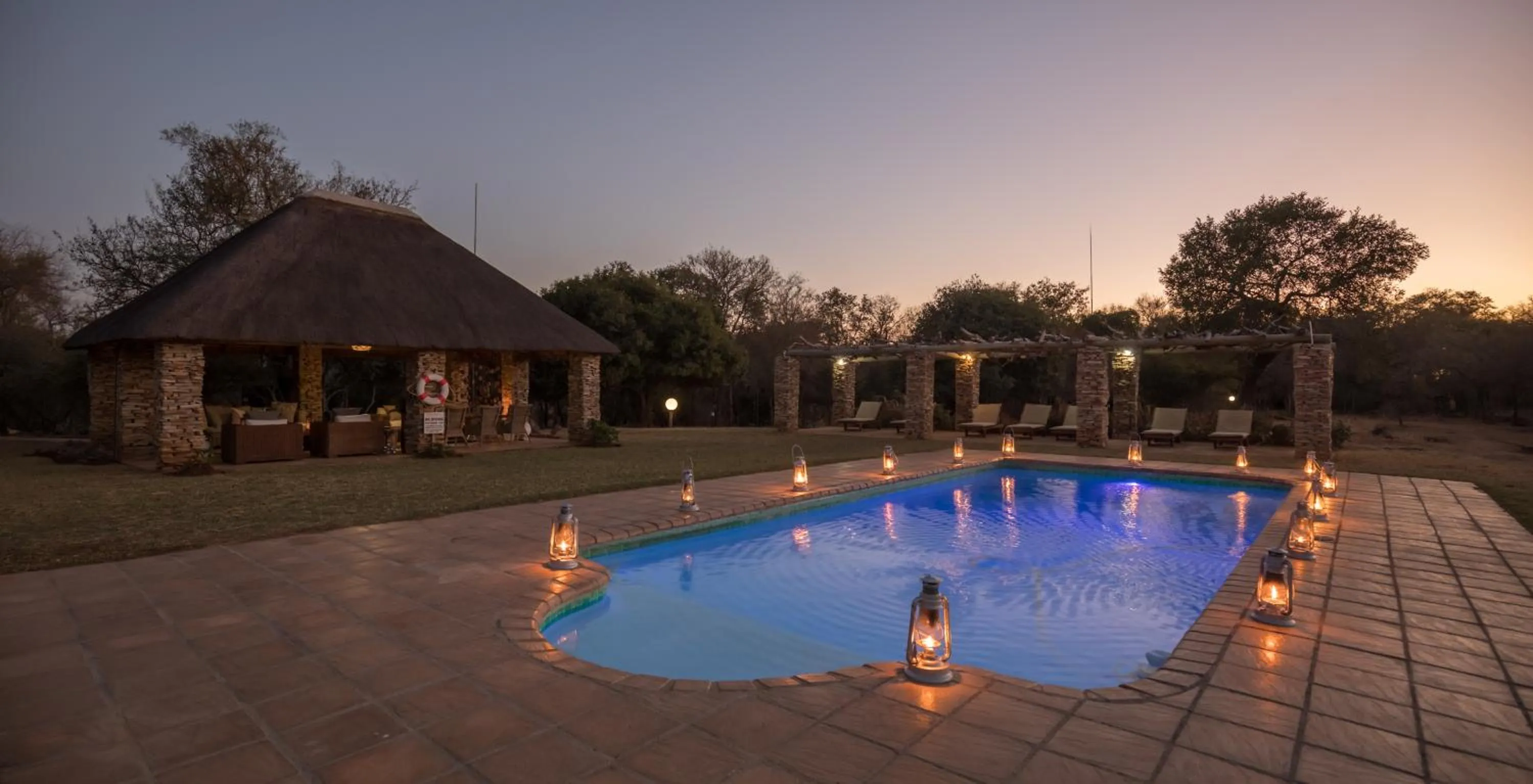 Pool view in Karongwe River Lodge