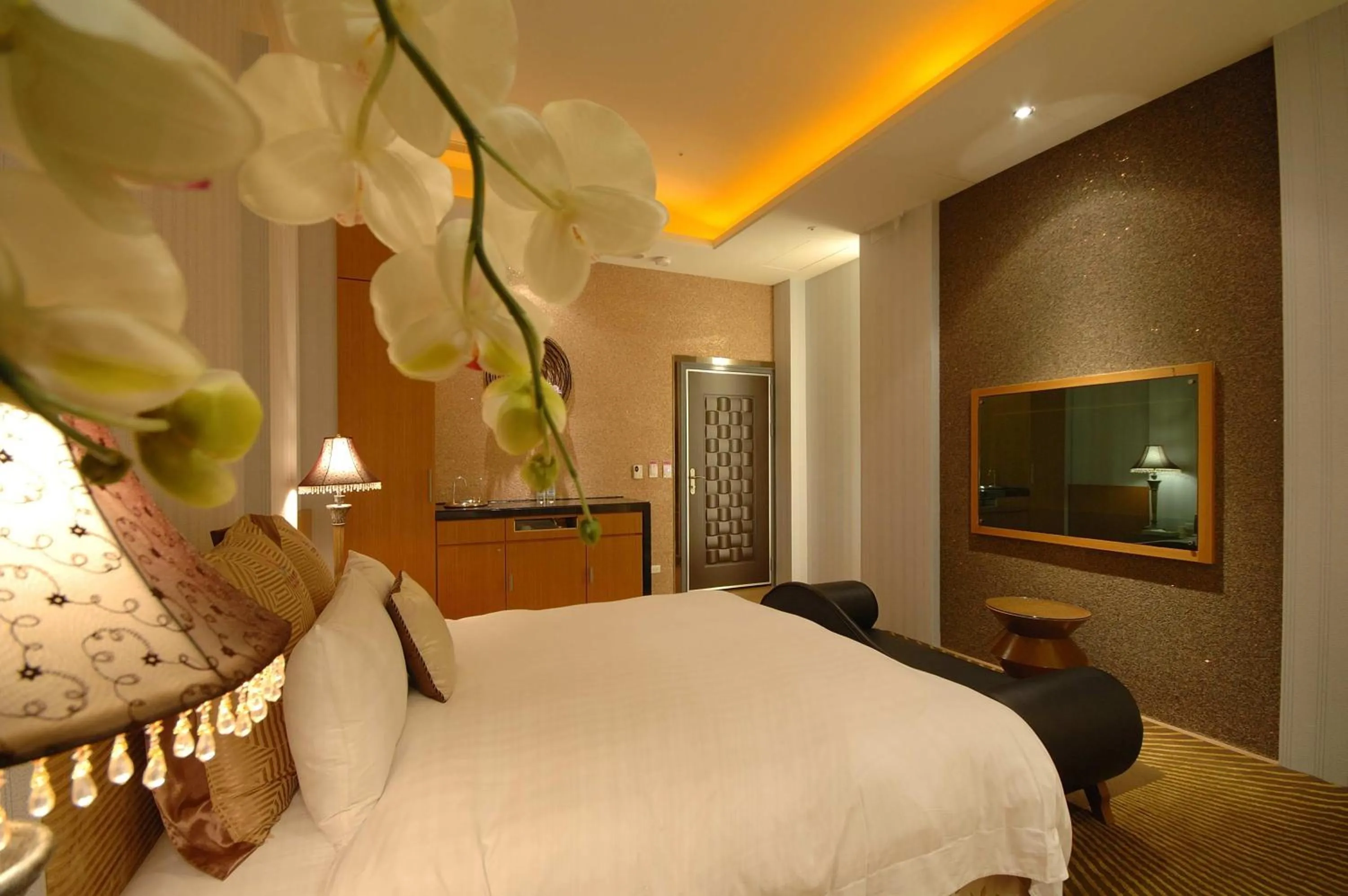 bunk bed, Bed in Dubai Motel