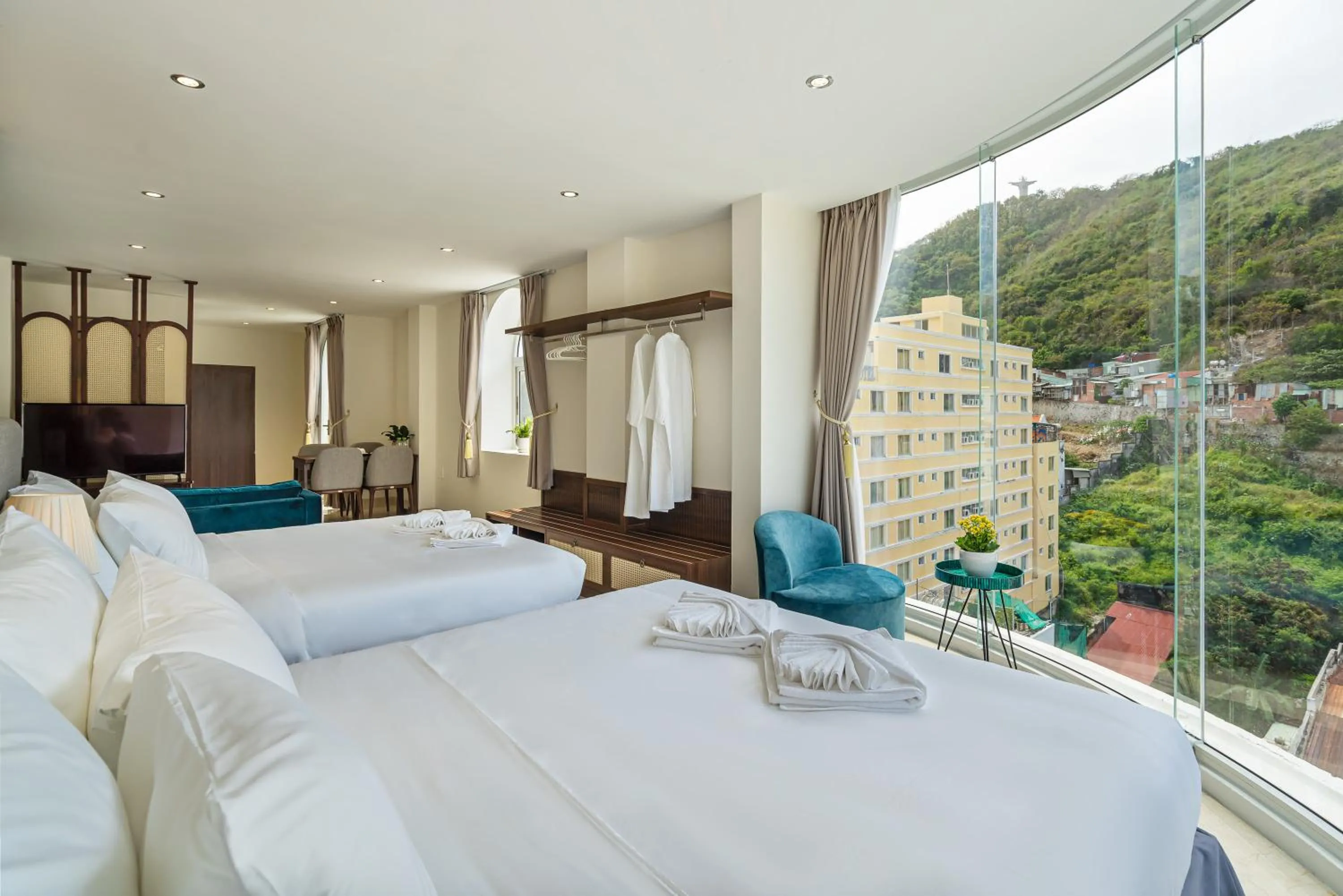 Photo of the whole room, Bed in Aquatel Vung Tau