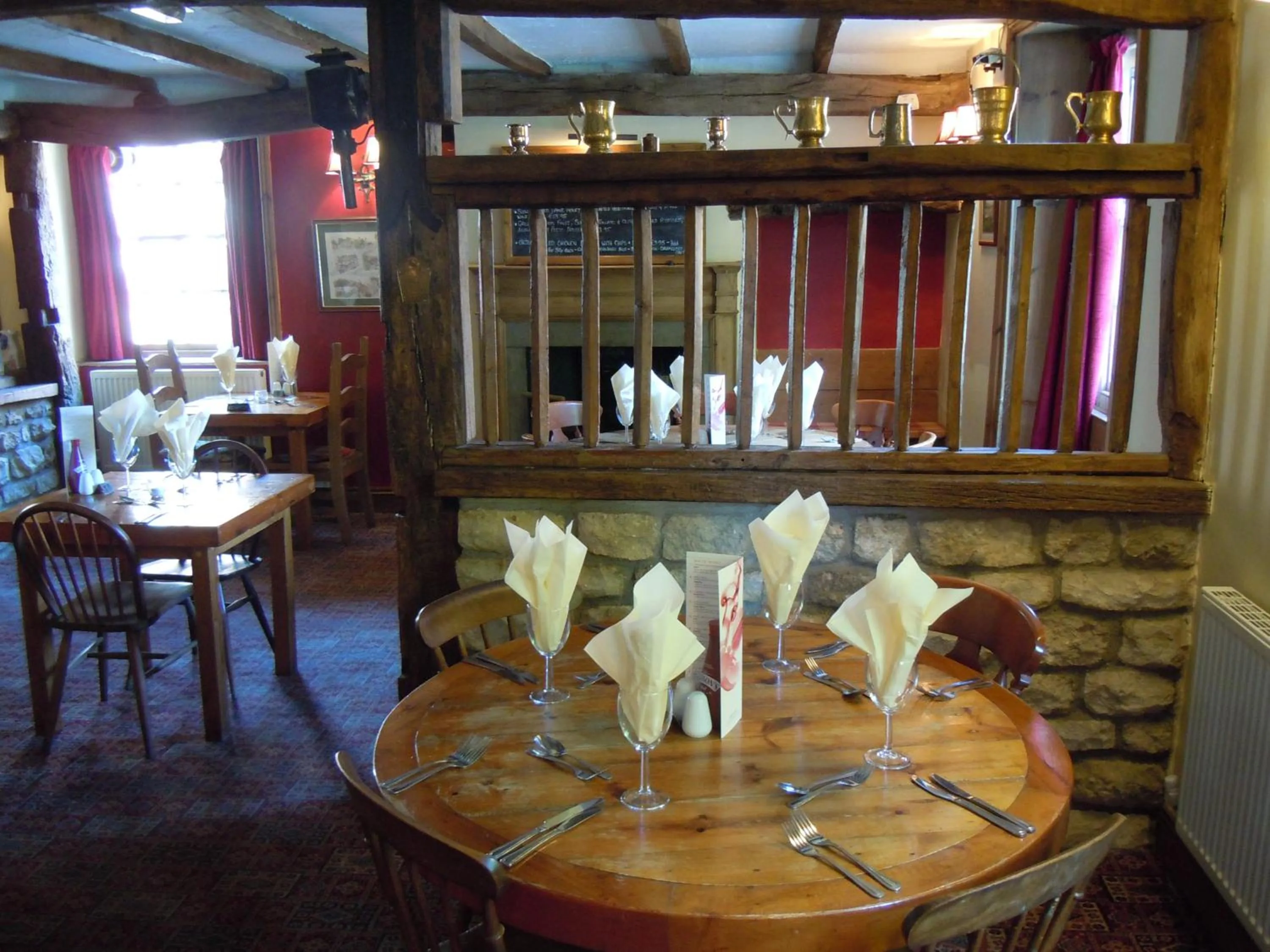 Restaurant/places to eat in The New Inn