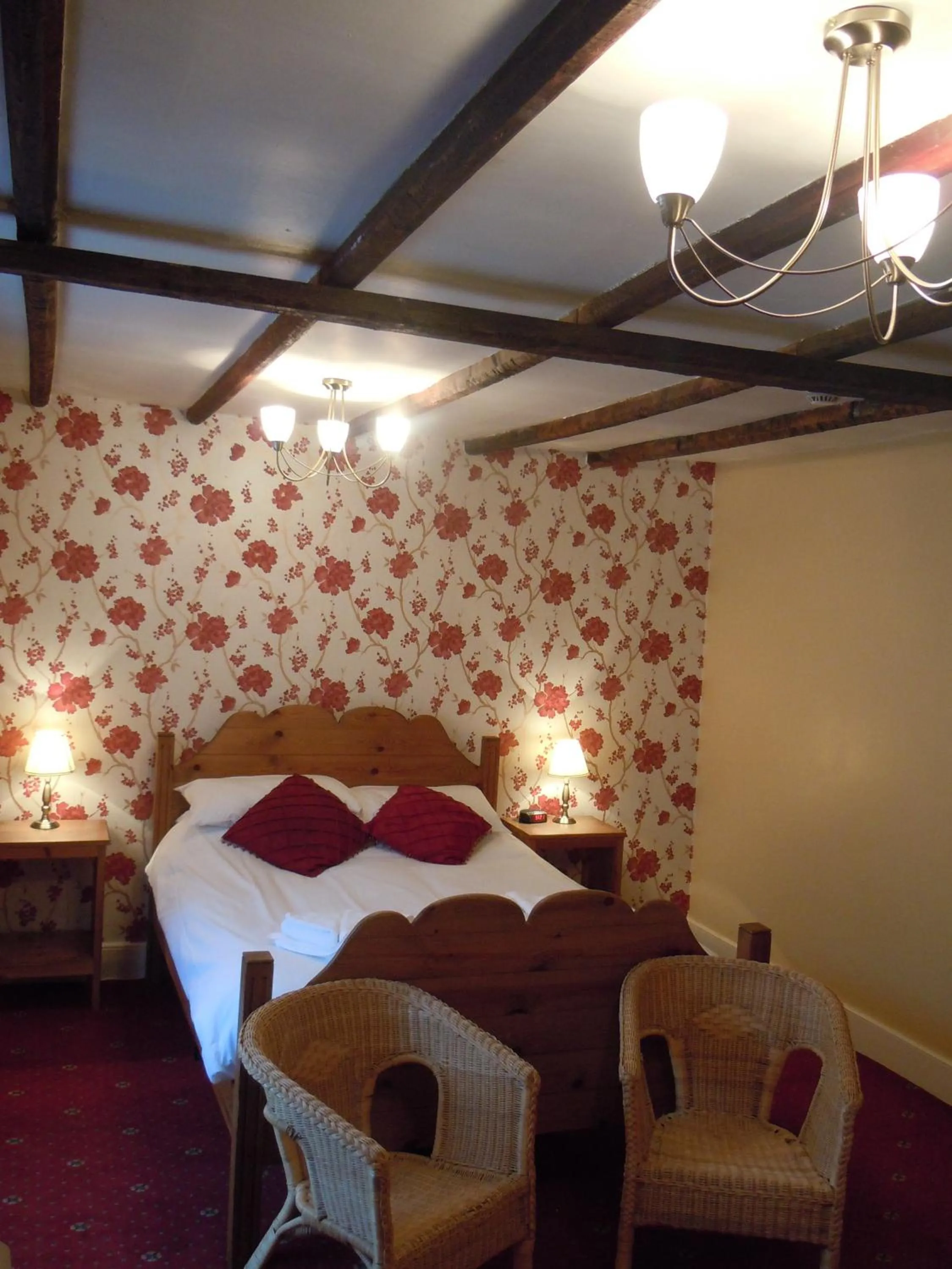 Photo of the whole room, Bed in The New Inn