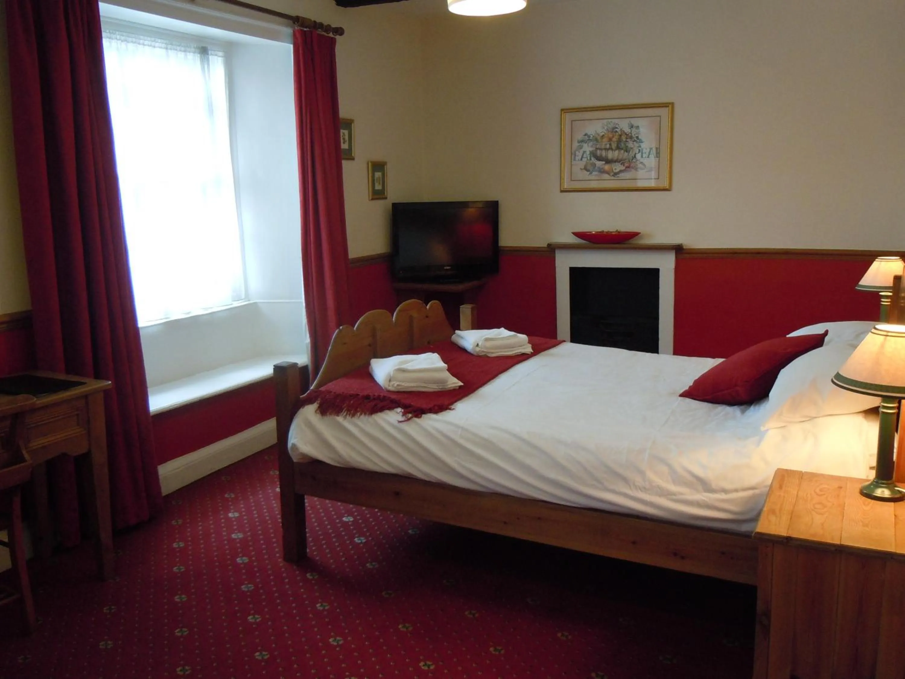 Day, Bed in The New Inn