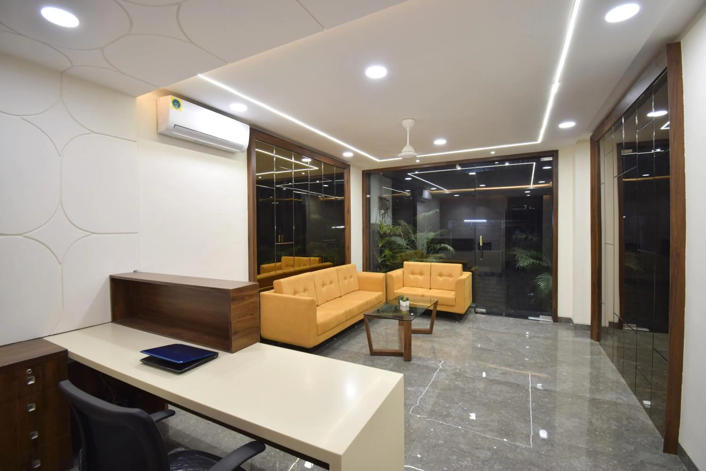 Lobby or reception in Hotel Blue Bells