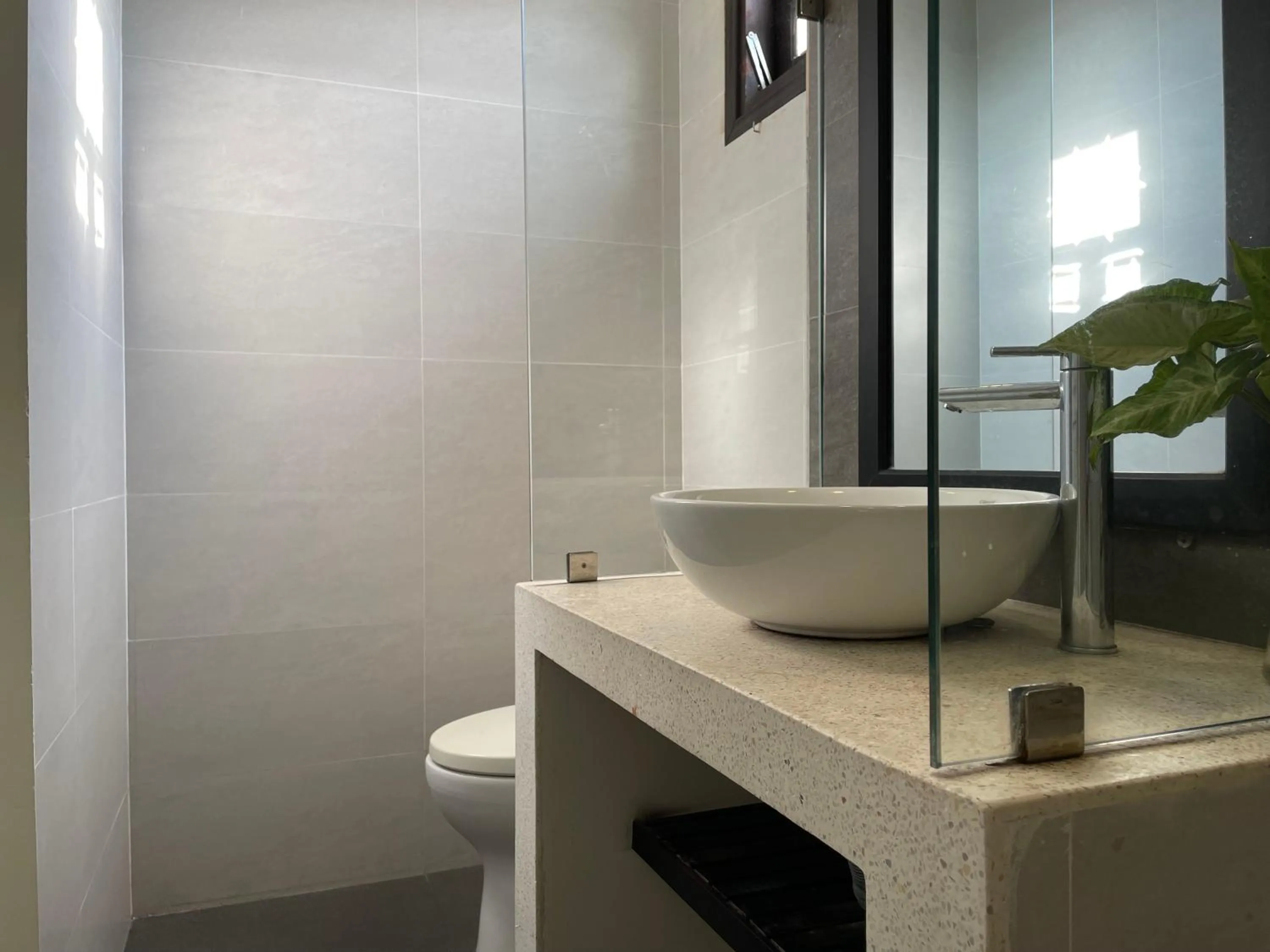 Toilet in Starfruit villa Hoi An