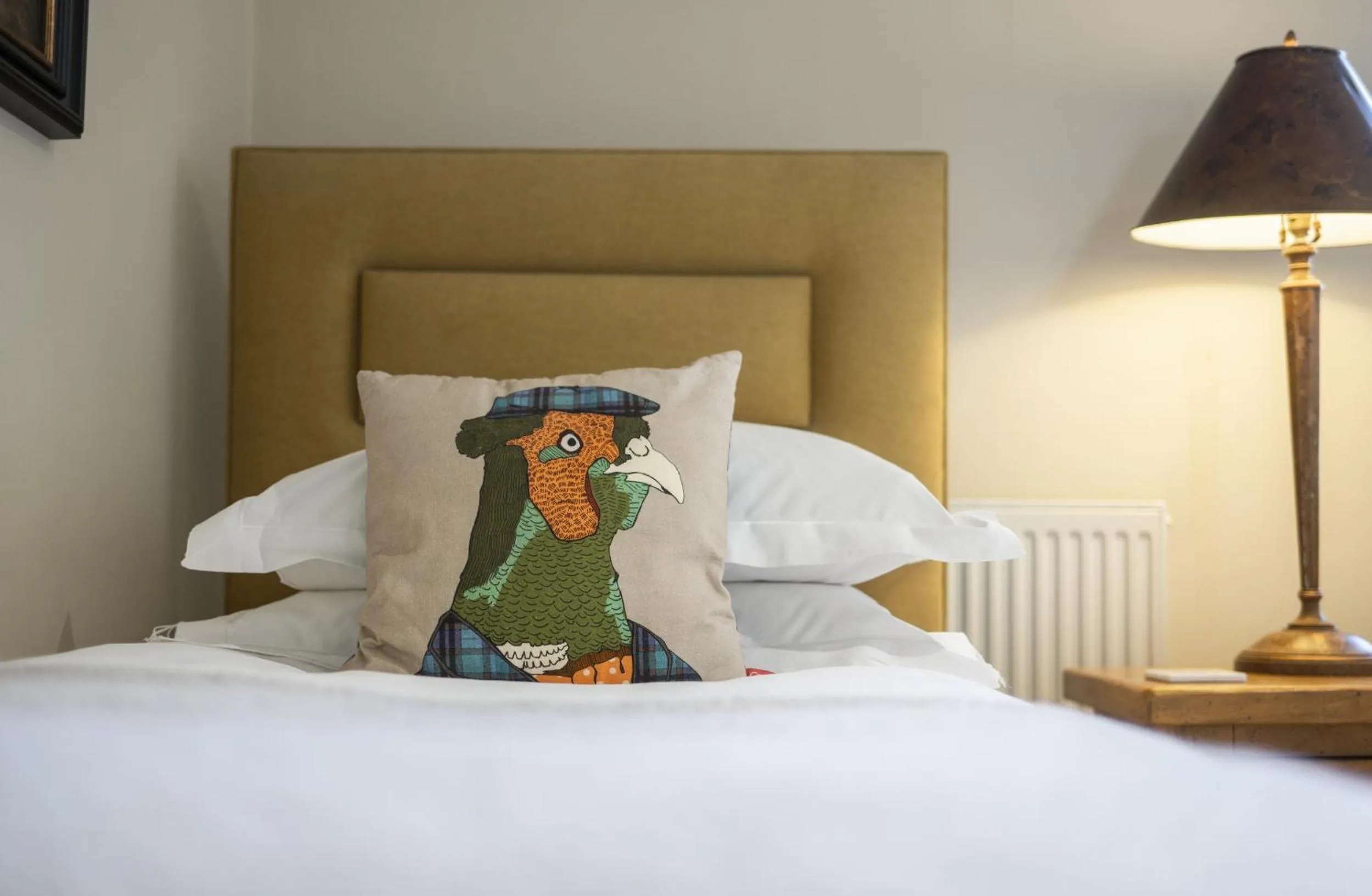 Bedroom, Bed in Black Bull Hotel