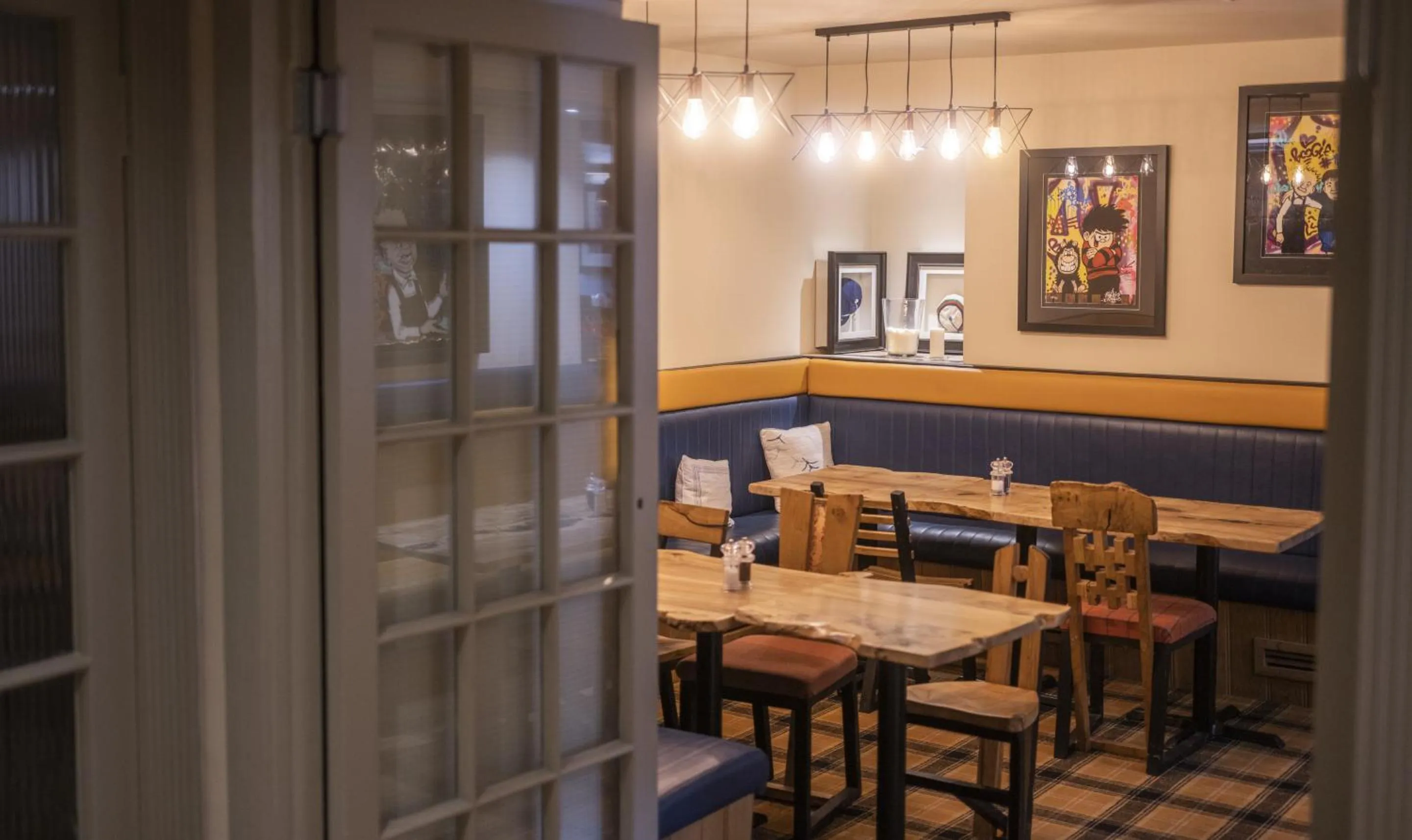 Lounge or bar in Black Bull Hotel