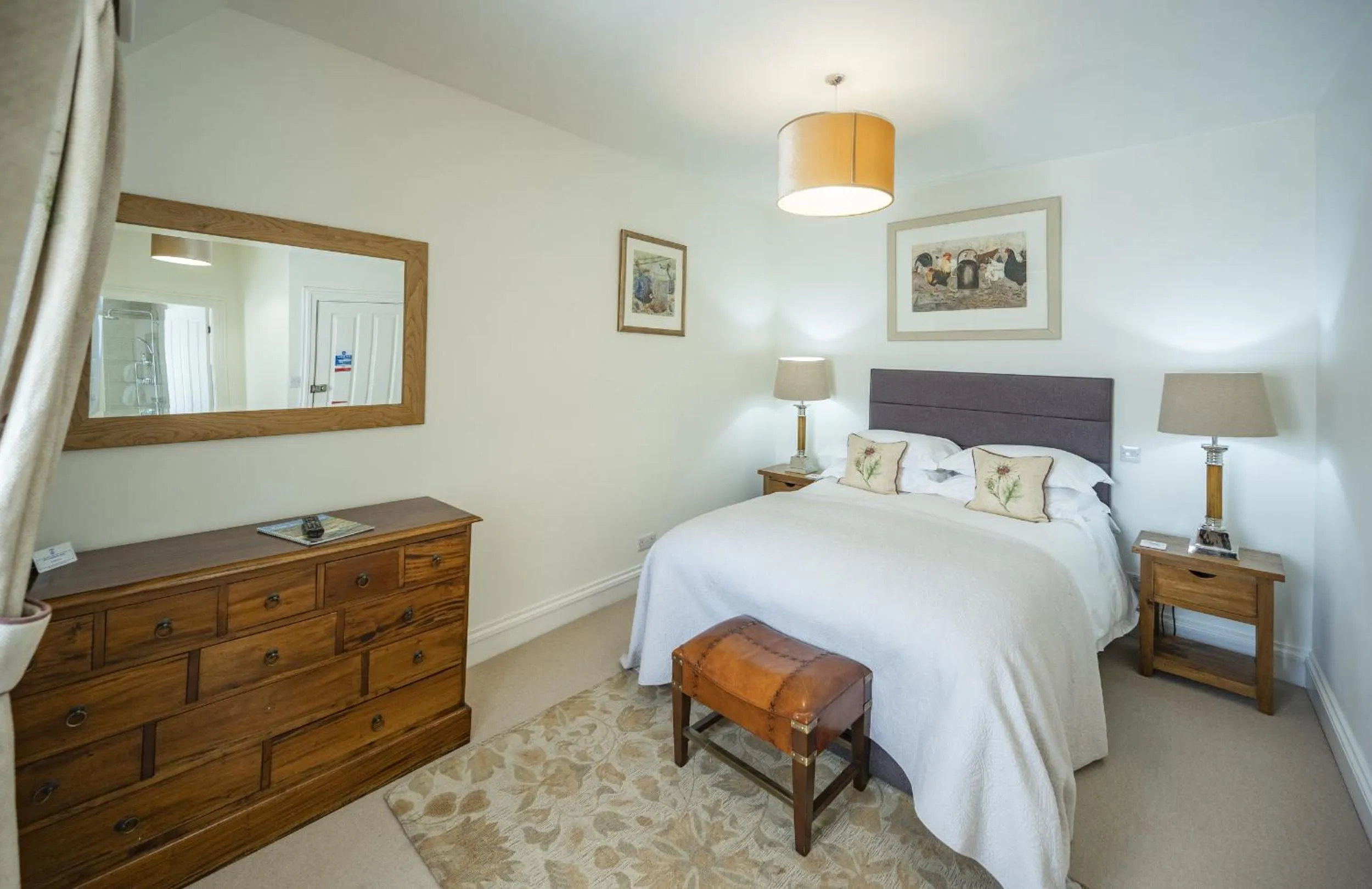 Bedroom, Bed in Black Bull Hotel