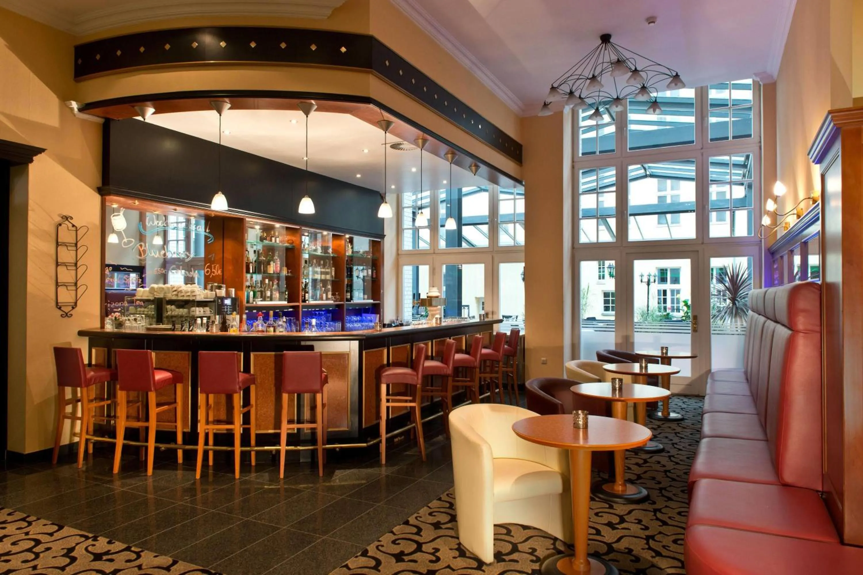 Lounge or bar in Wyndham Garden Berlin Mitte