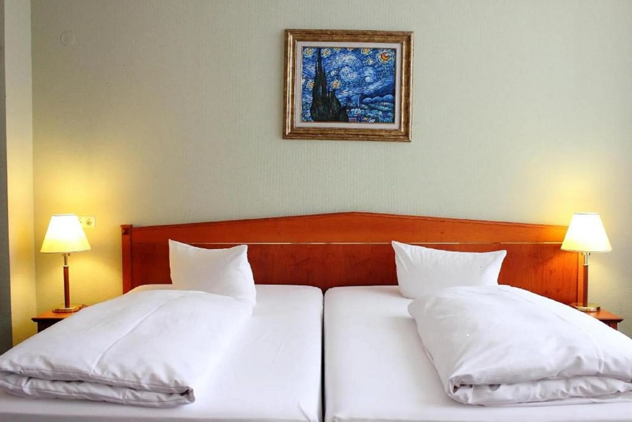 Bedroom, Bed in Wyndham Garden Berlin Mitte