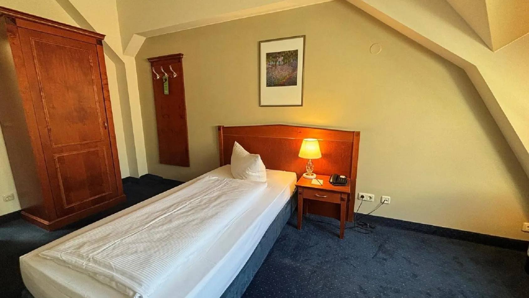 Bedroom, Bed in Wyndham Garden Berlin Mitte