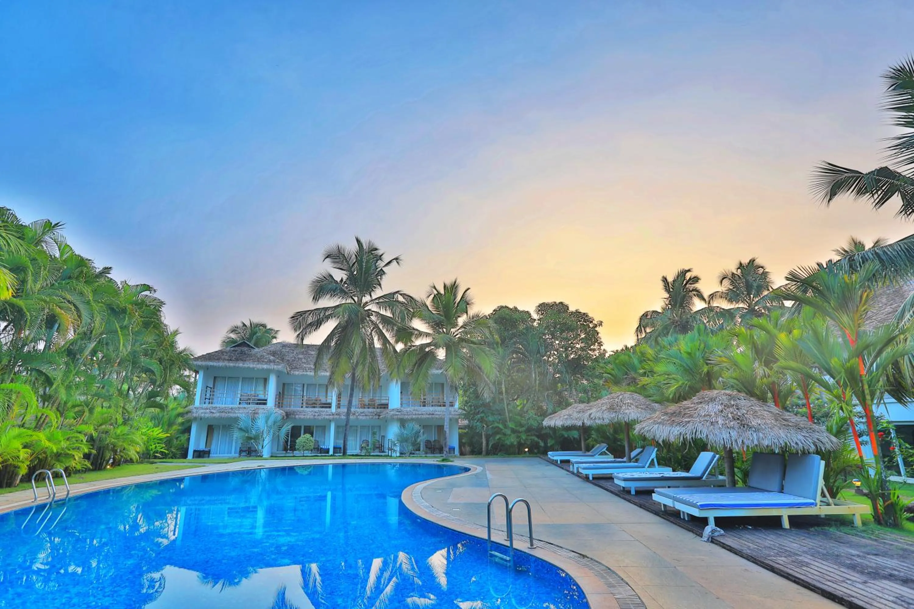 Swimming pool in Malabar Ocean Front Resort And Spa, Bekal