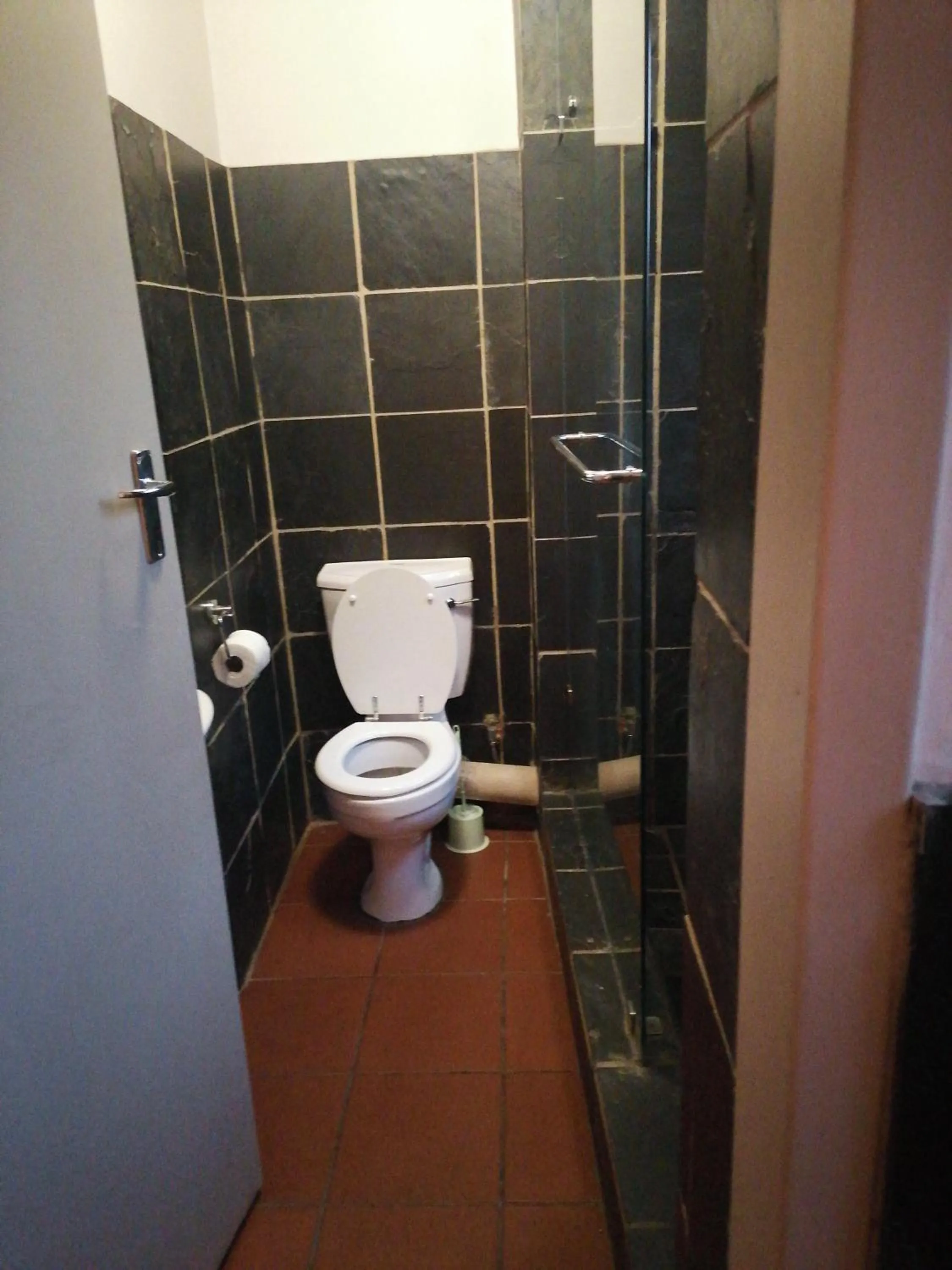 180 On Anderson Guest House