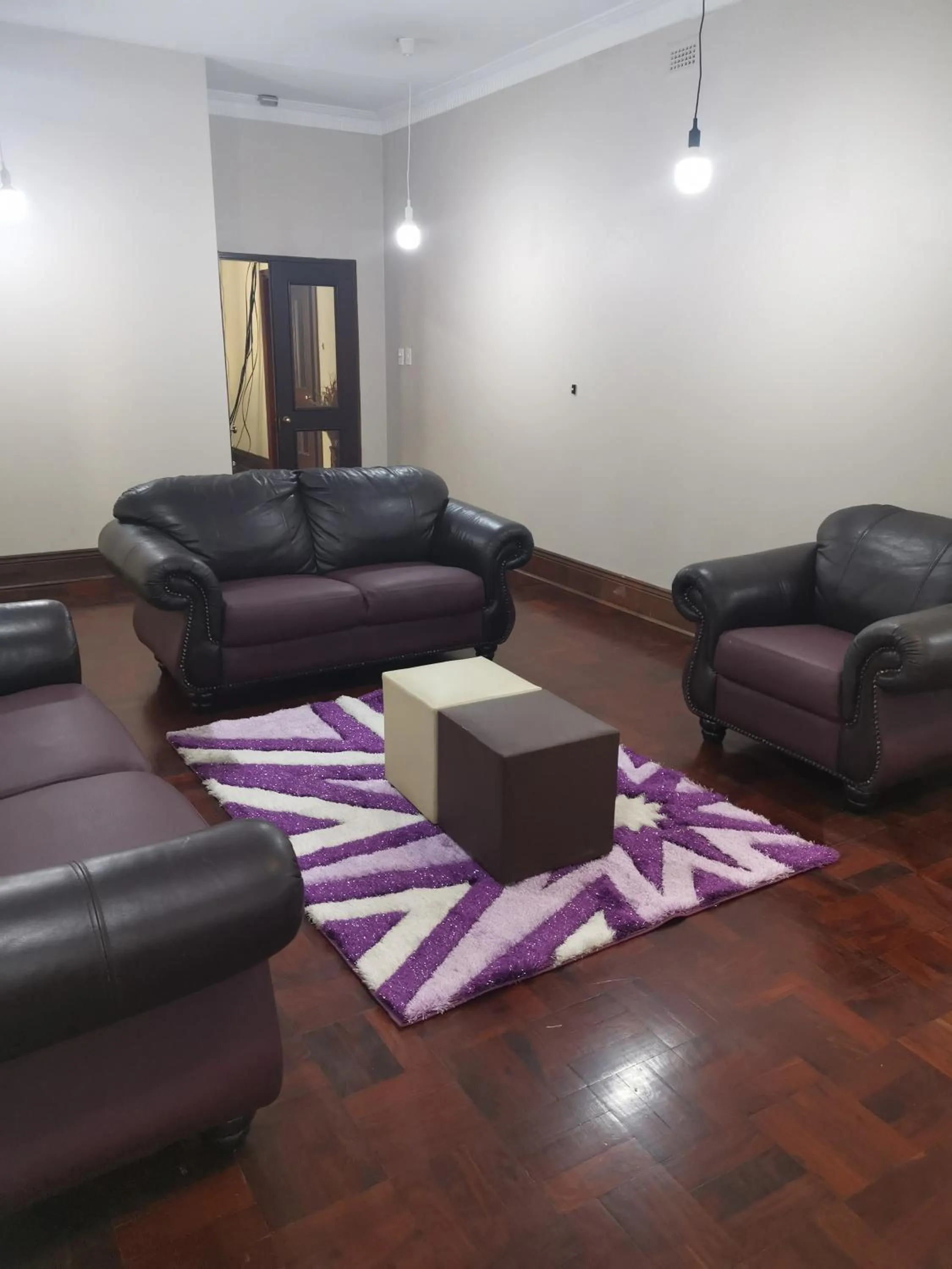 180 On Anderson Guest House