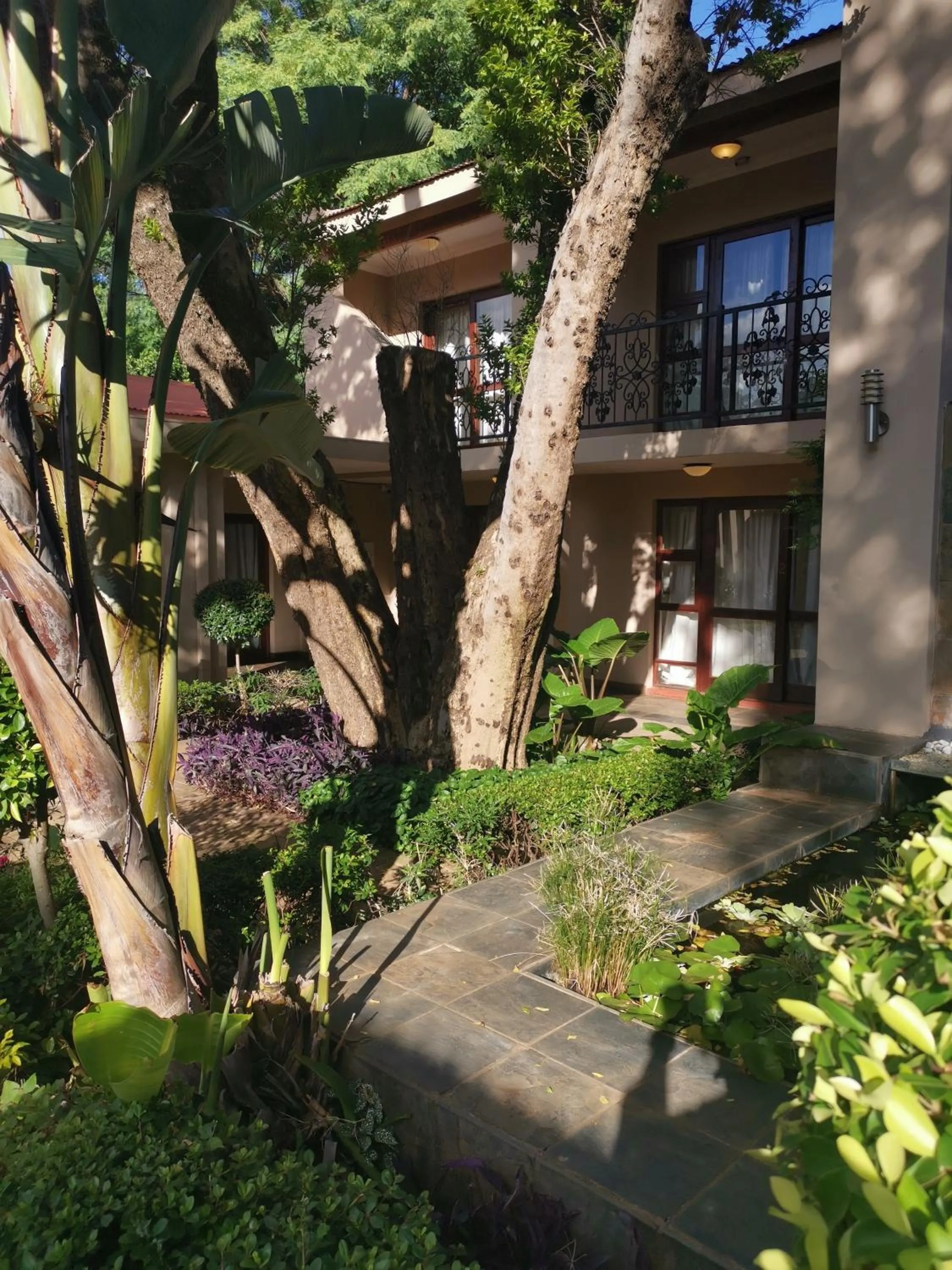 180 On Anderson Guest House