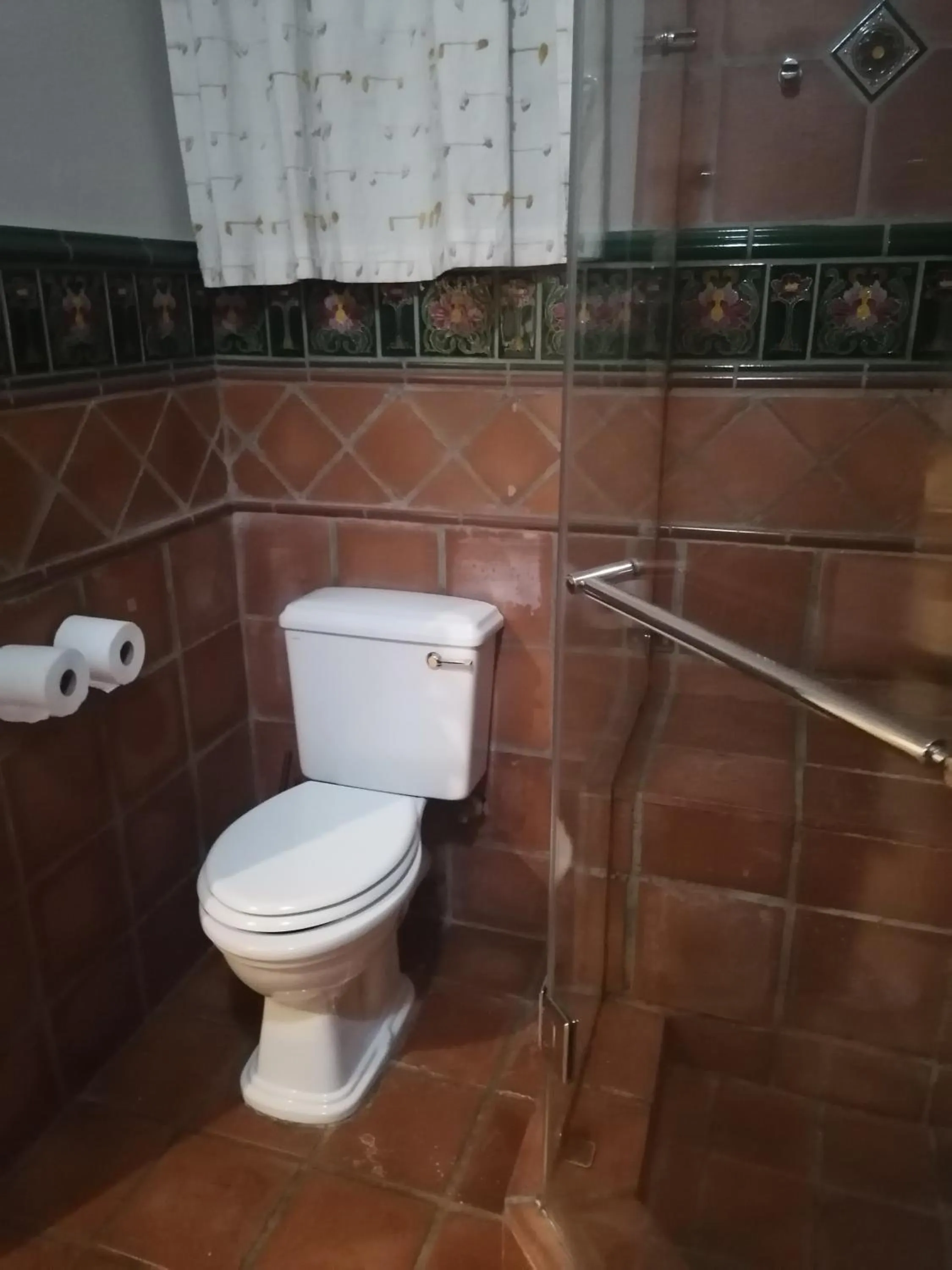 180 On Anderson Guest House