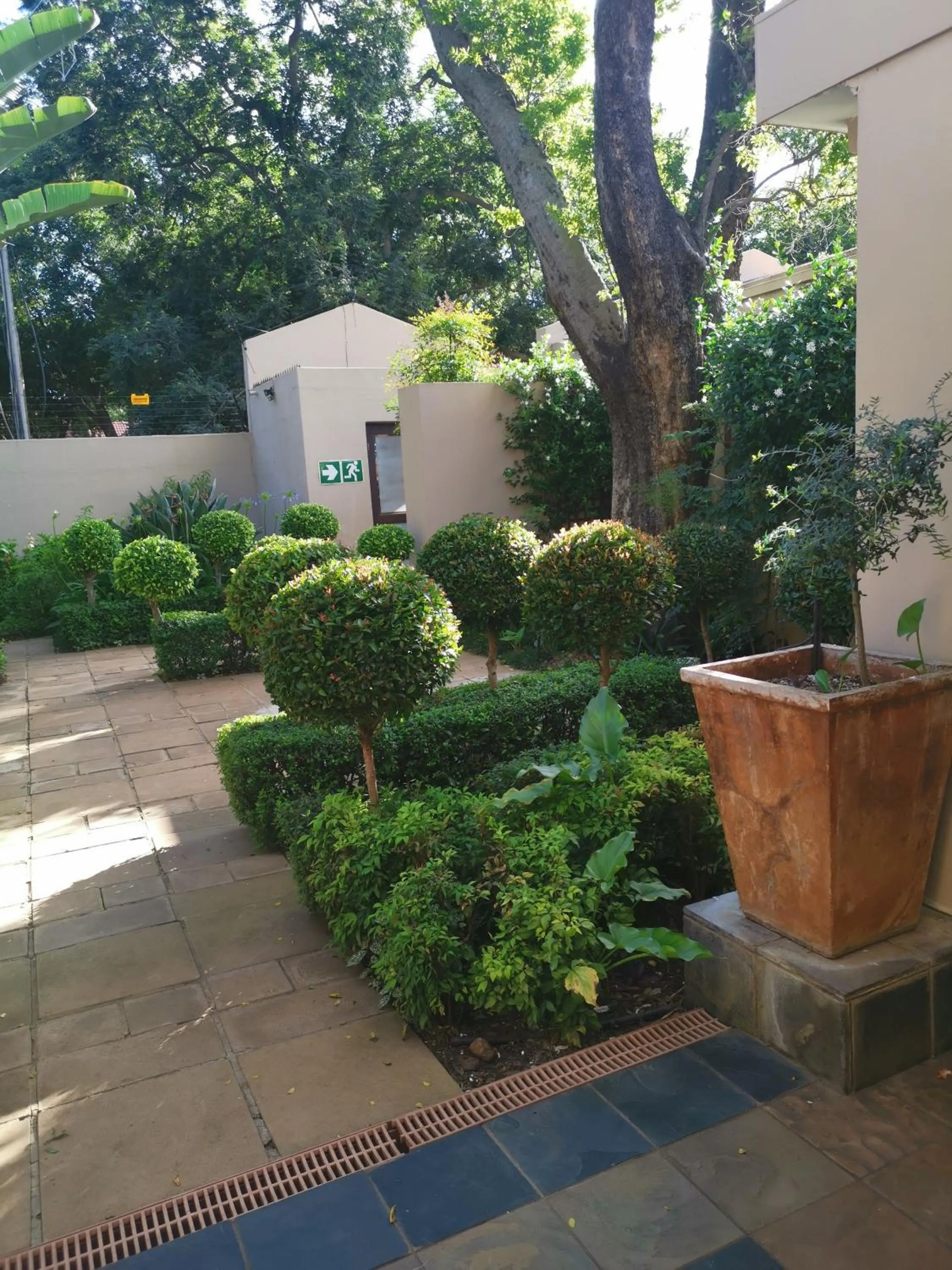 180 On Anderson Guest House