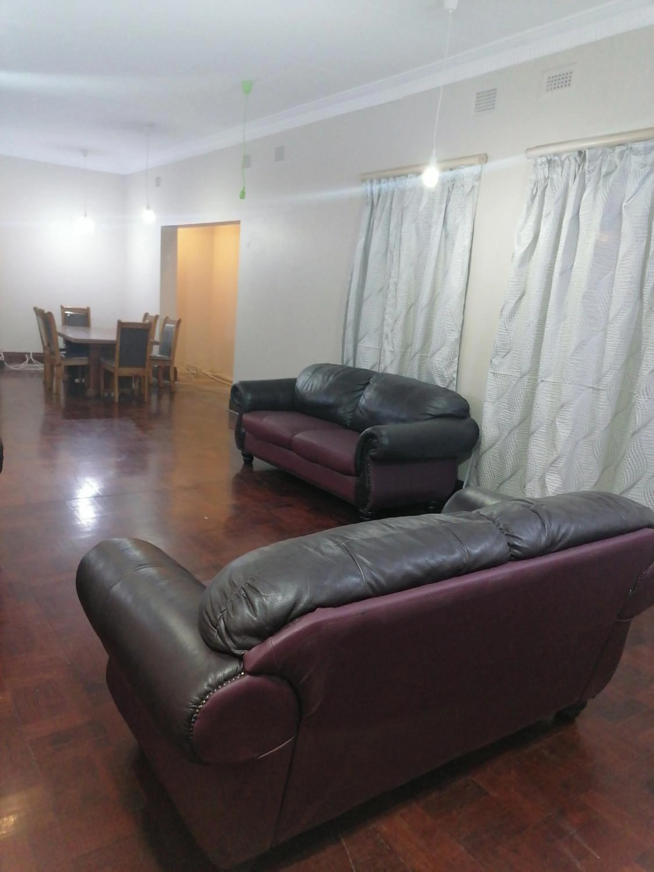 180 On Anderson Guest House