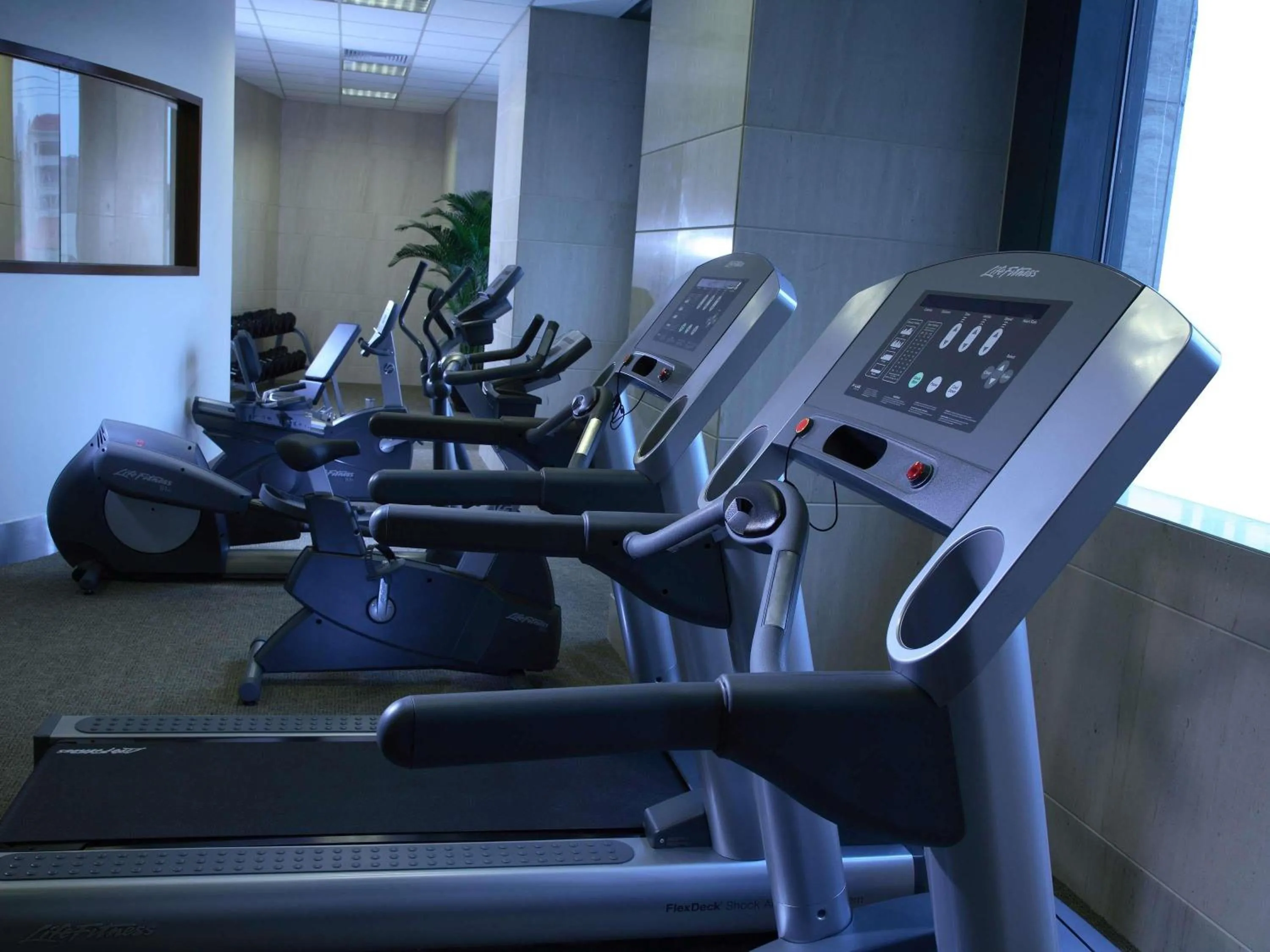 Fitness centre/facilities in Grand Mercure Shanghai Hongqiao