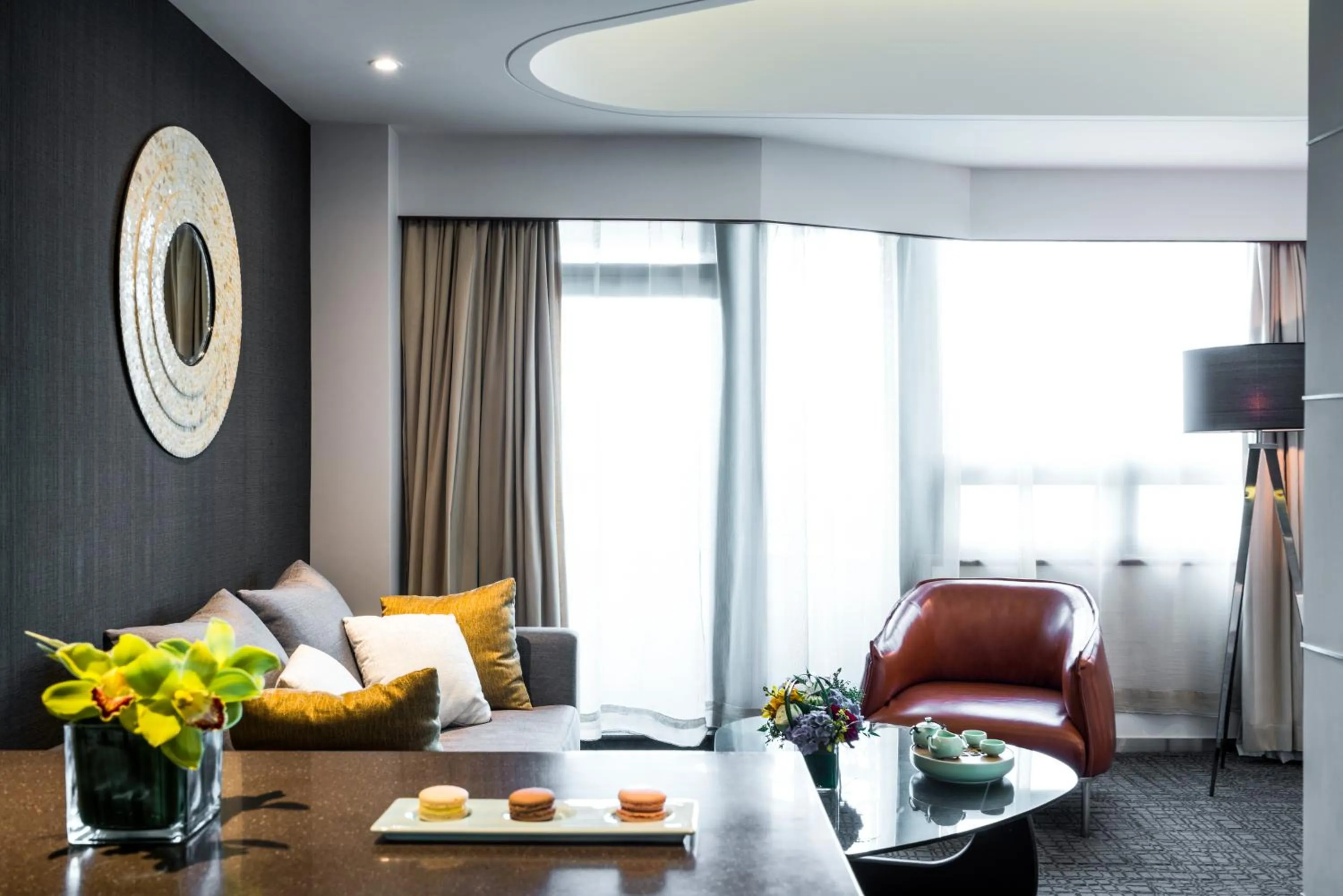 Living room in Grand Mercure Shanghai Hongqiao