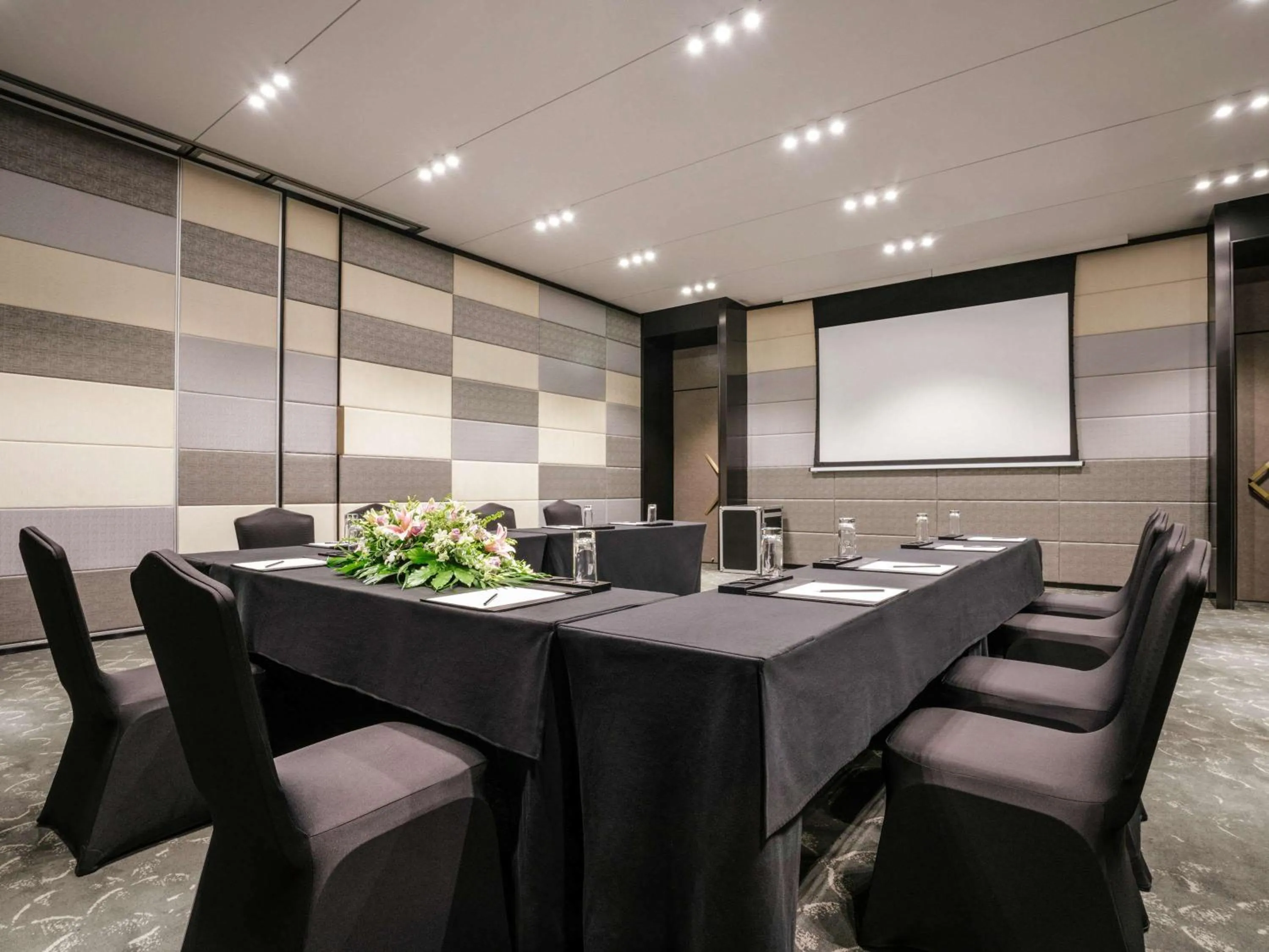 On site in Grand Mercure Shanghai Hongqiao