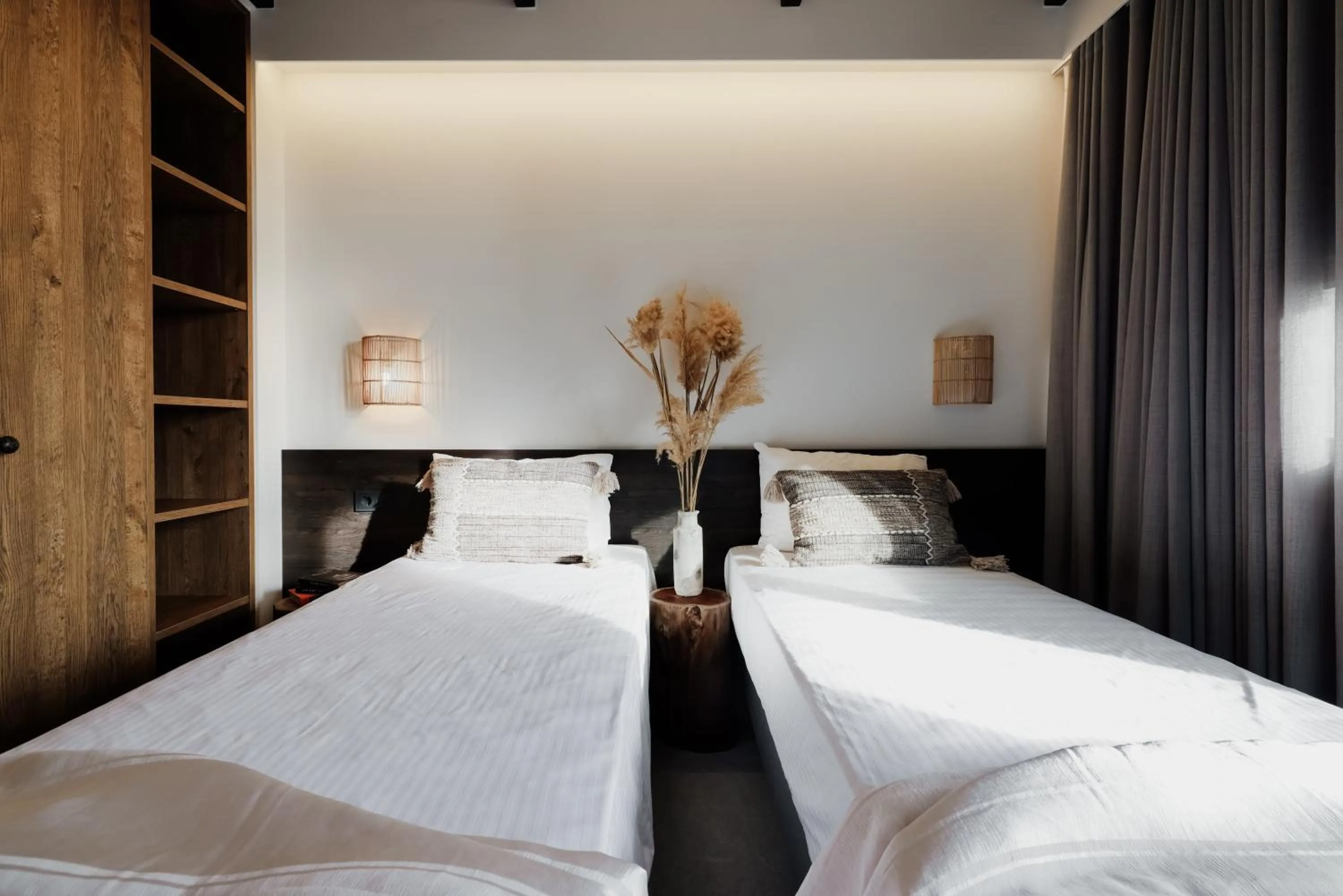 Bed in Suite Homes - Fine Living , Preveza