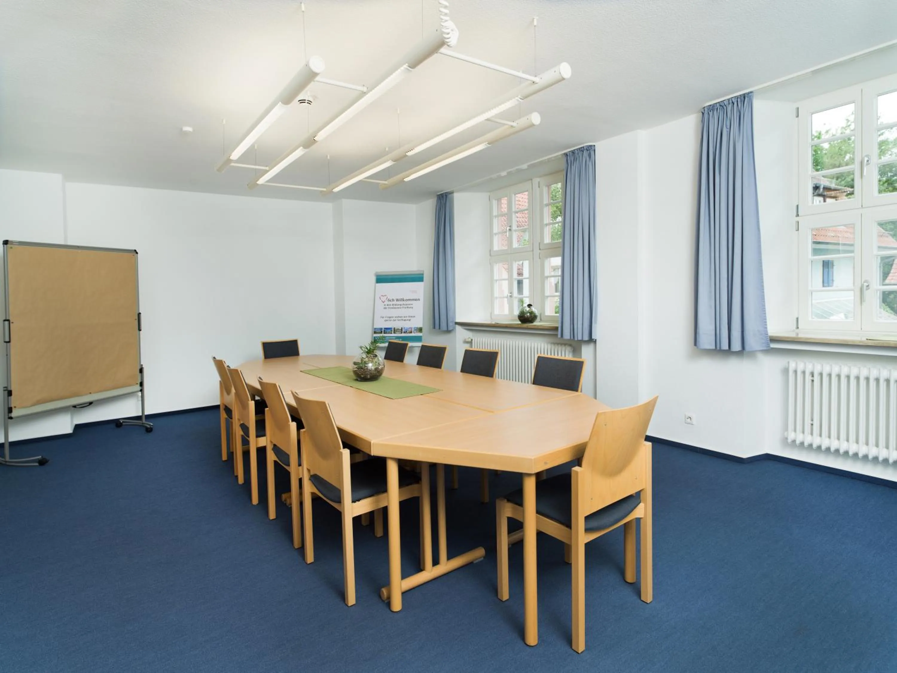 Business facilities in Bildungshaus Neckarelz