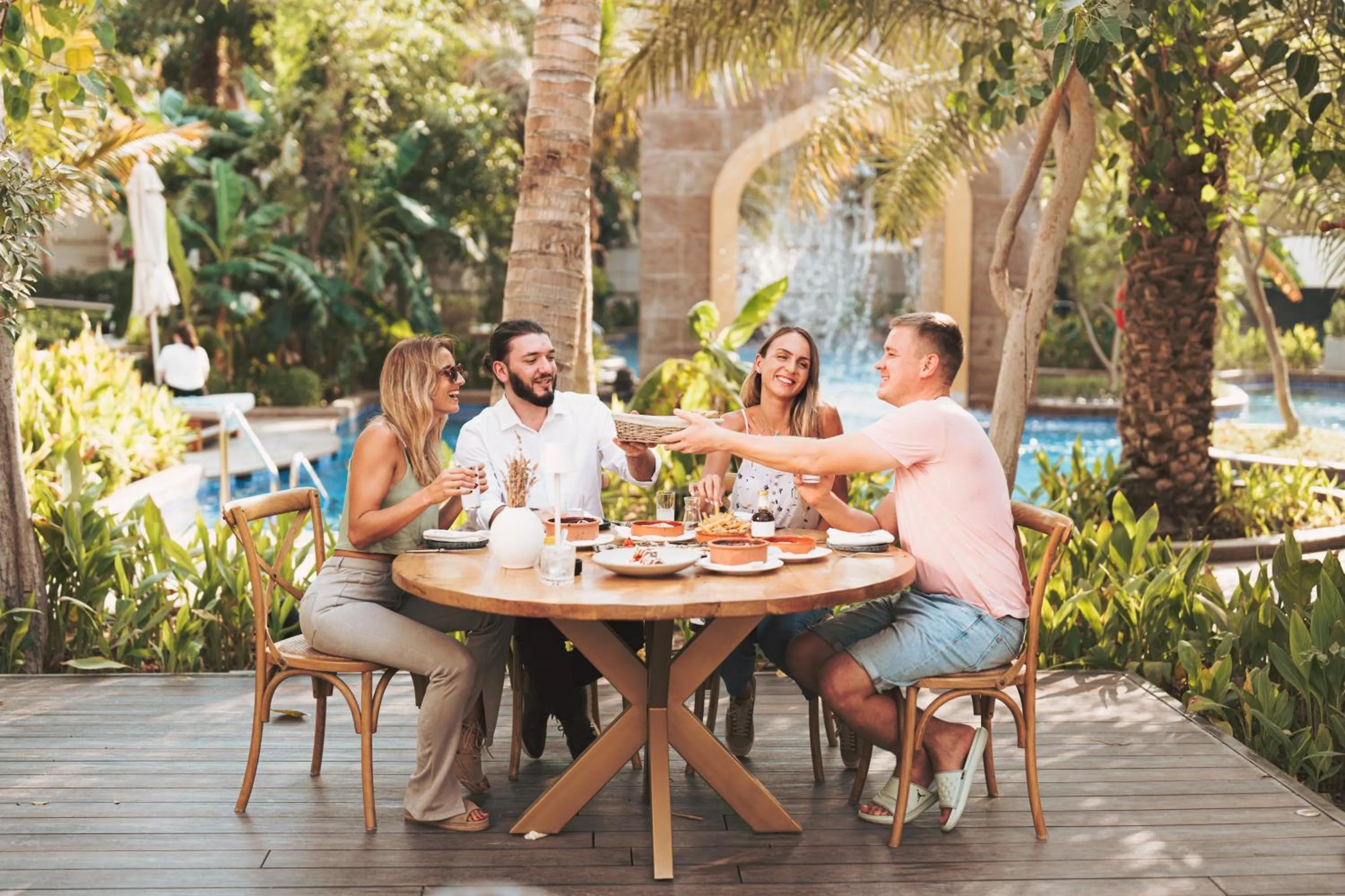 Restaurant/places to eat in Conrad Dubai