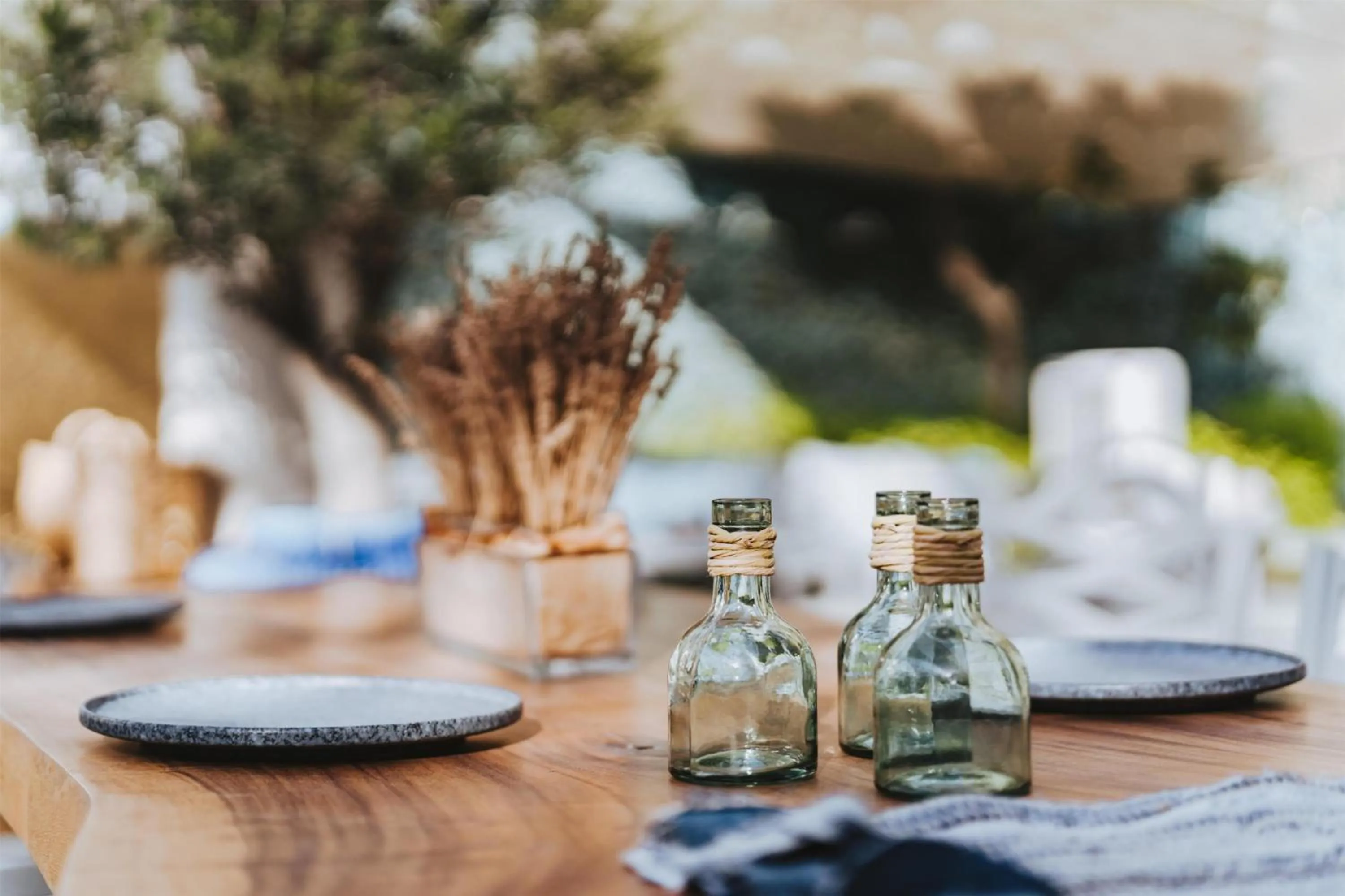 Restaurant/places to eat in Conrad Dubai