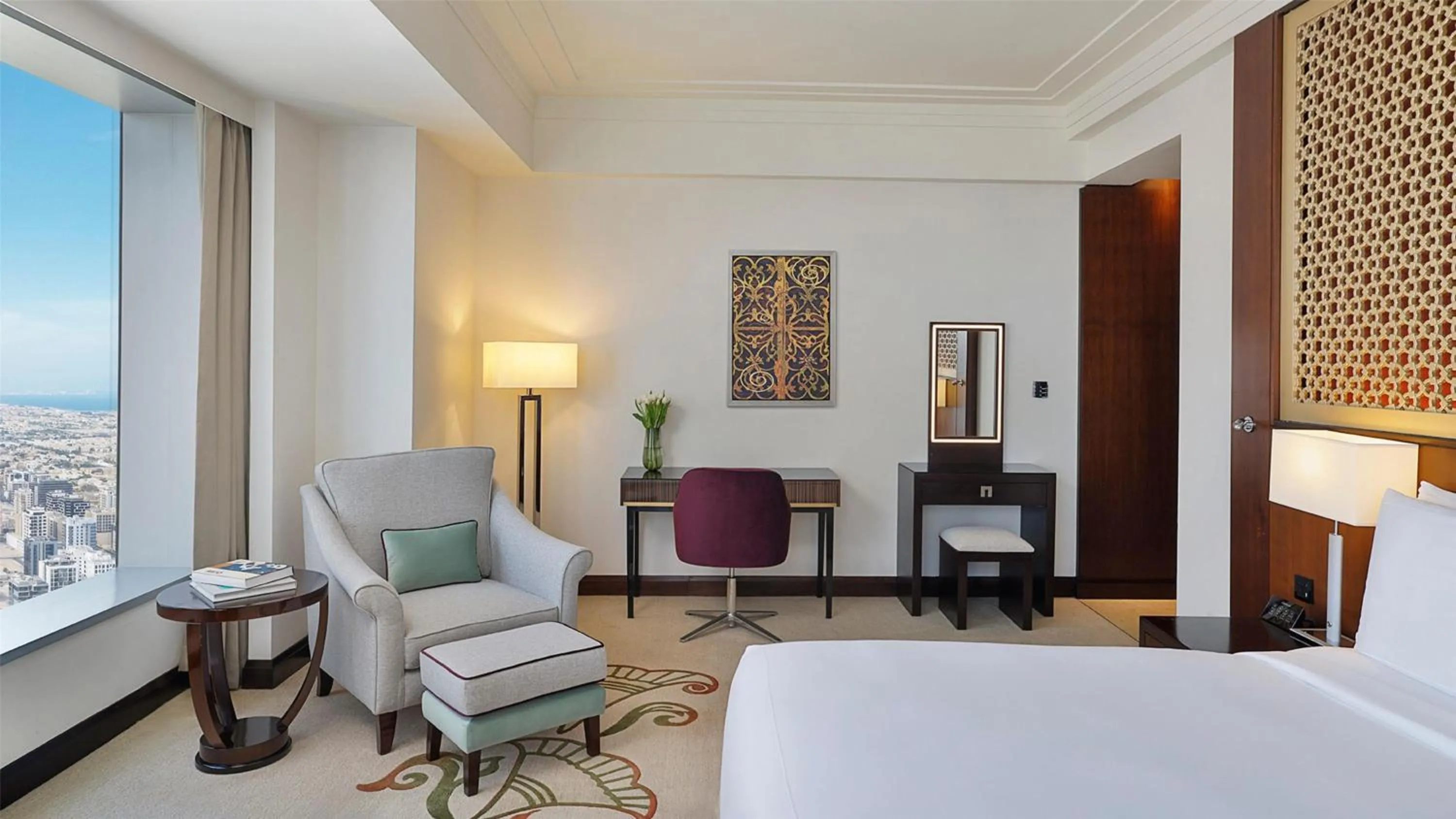 Bedroom, Bed in Conrad Dubai