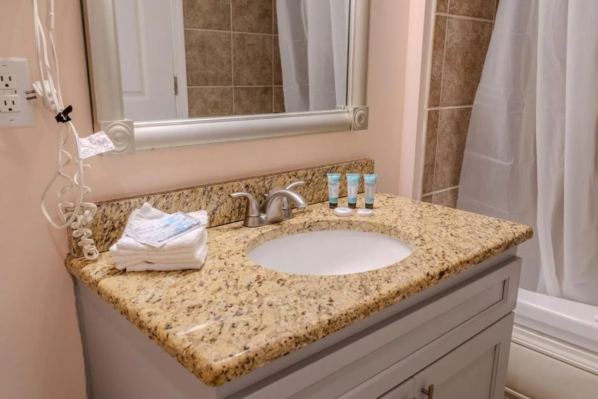 Towers On The Grove 724 Direct Oceanfront Suite Sleeps 6 guests