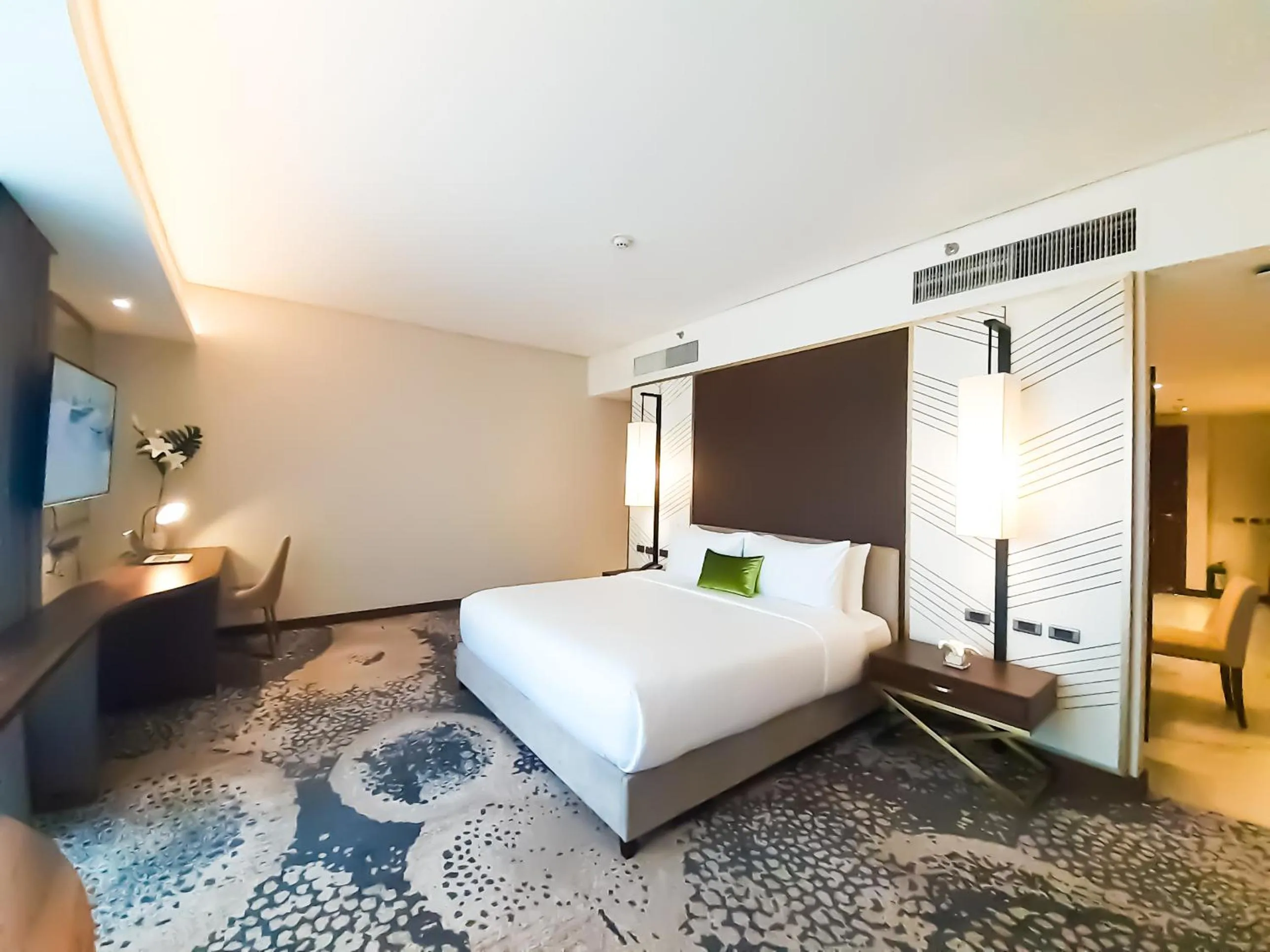 Bedroom, Bed in The Excelsior Hotel Las Piñas