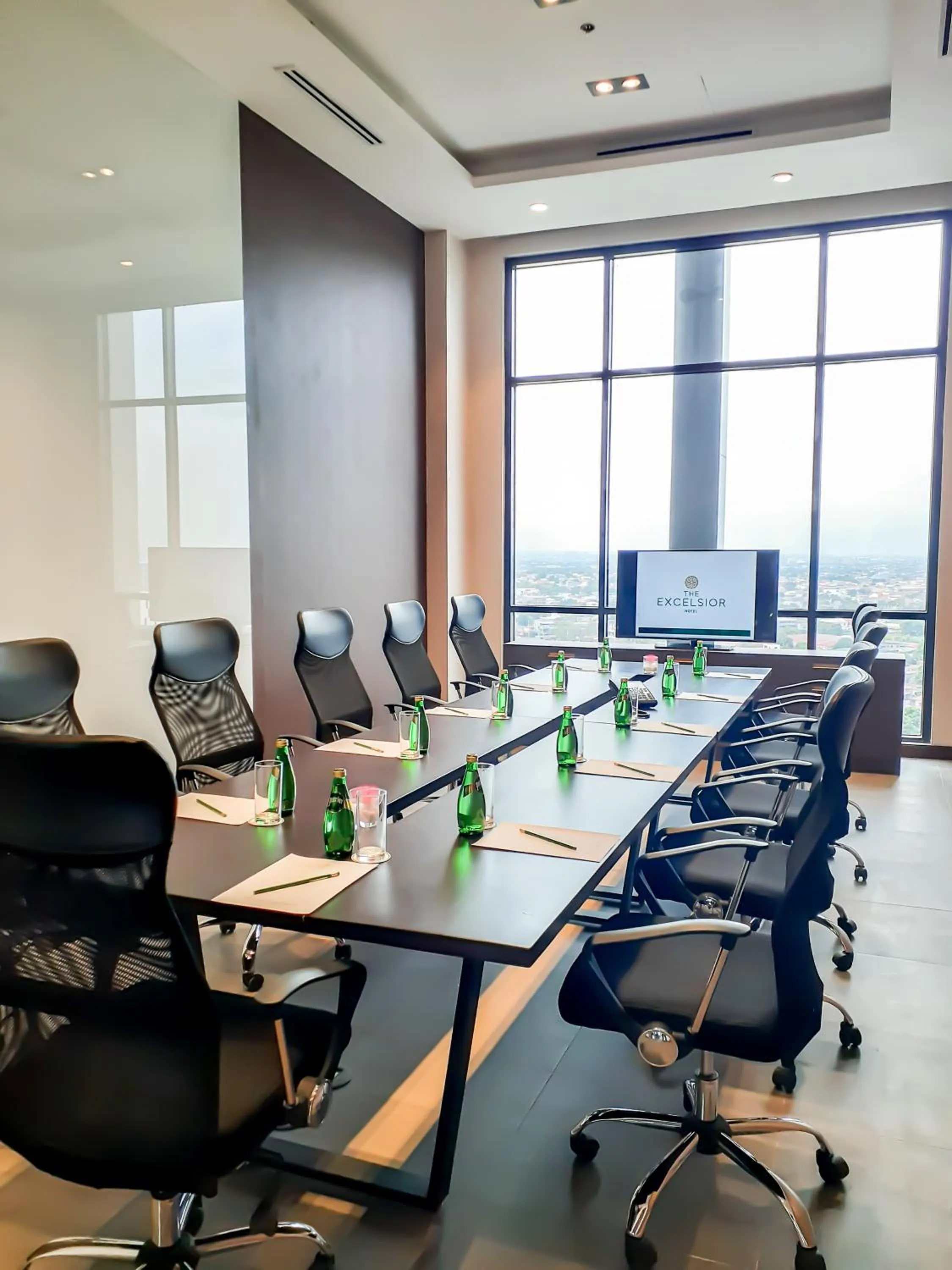 Meeting/conference room in The Excelsior Hotel Las Piñas