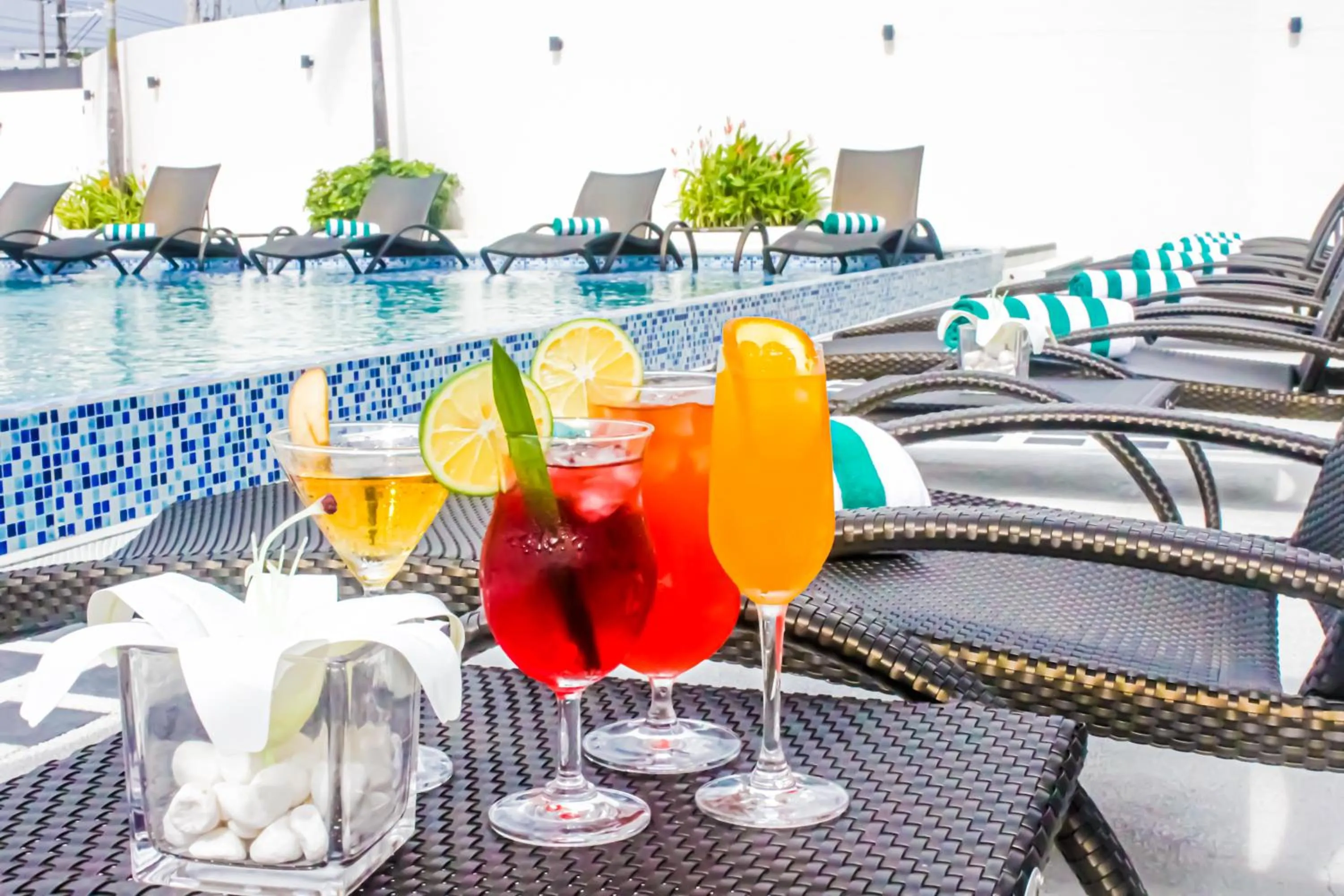 Swimming pool in The Excelsior Hotel Las Piñas