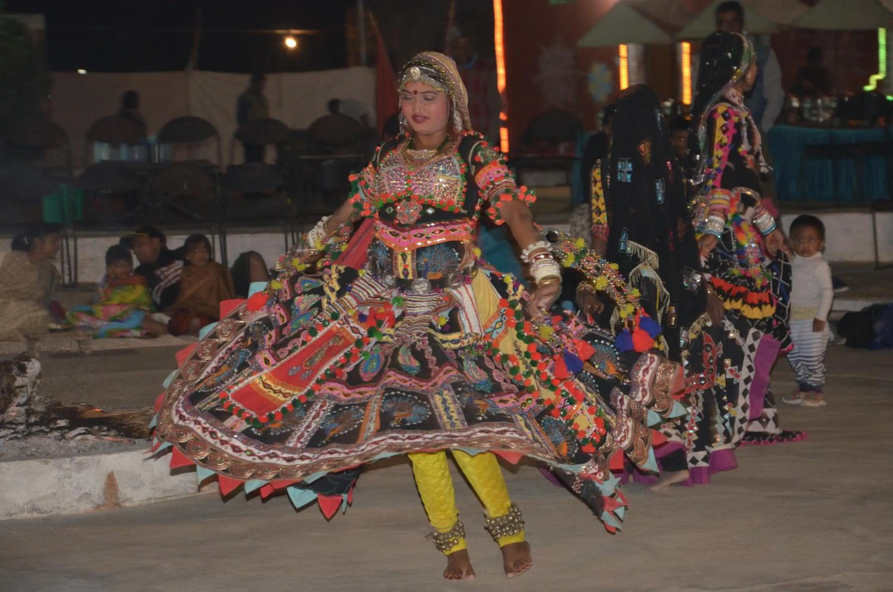 Evening entertainment in Shriram Desert Camp Jaisalmer
