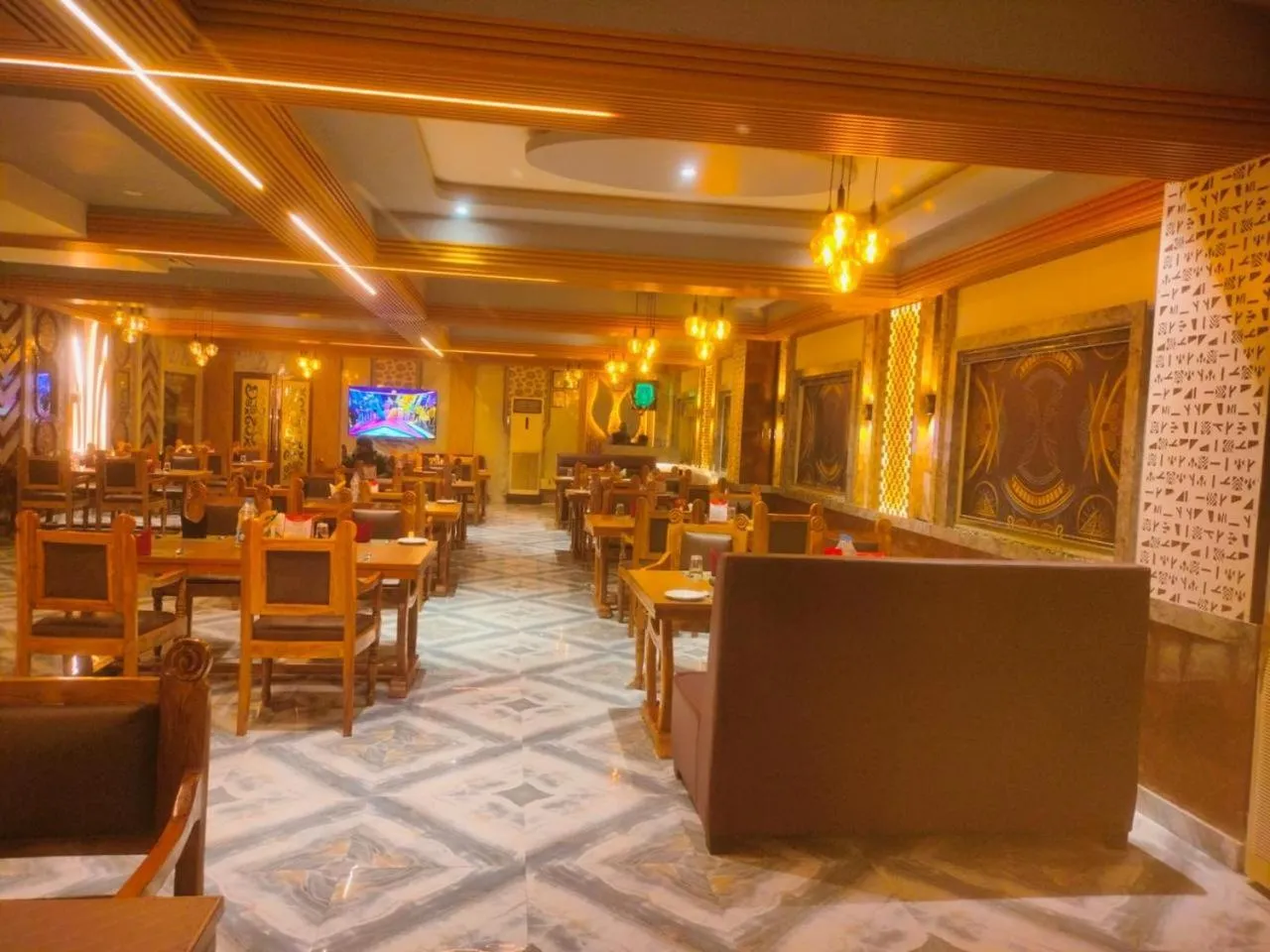 Restaurant/places to eat in Blue Diamond Resort & Hotel