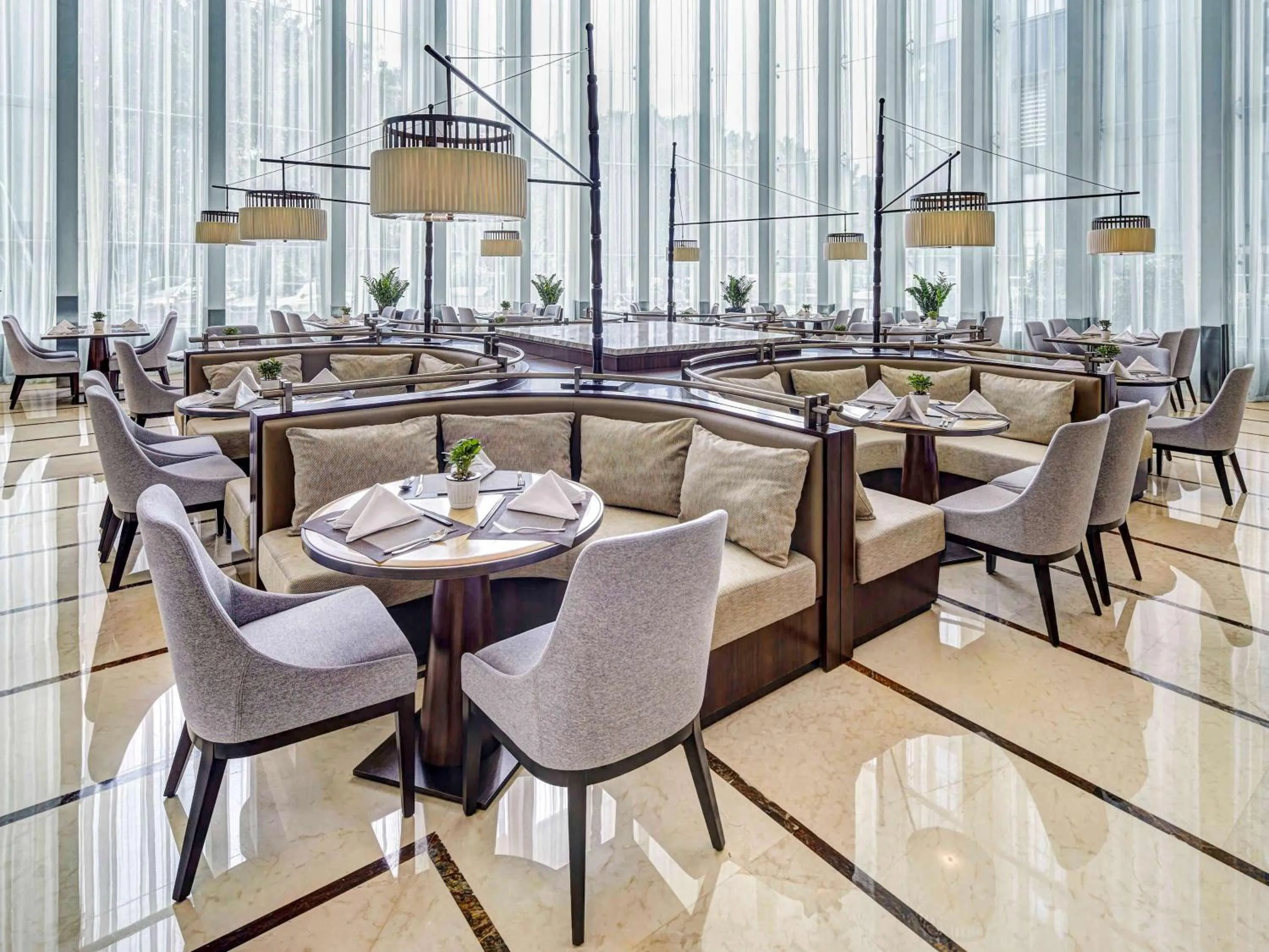 Property building in Oriental Ginza Hotel Shenzhen