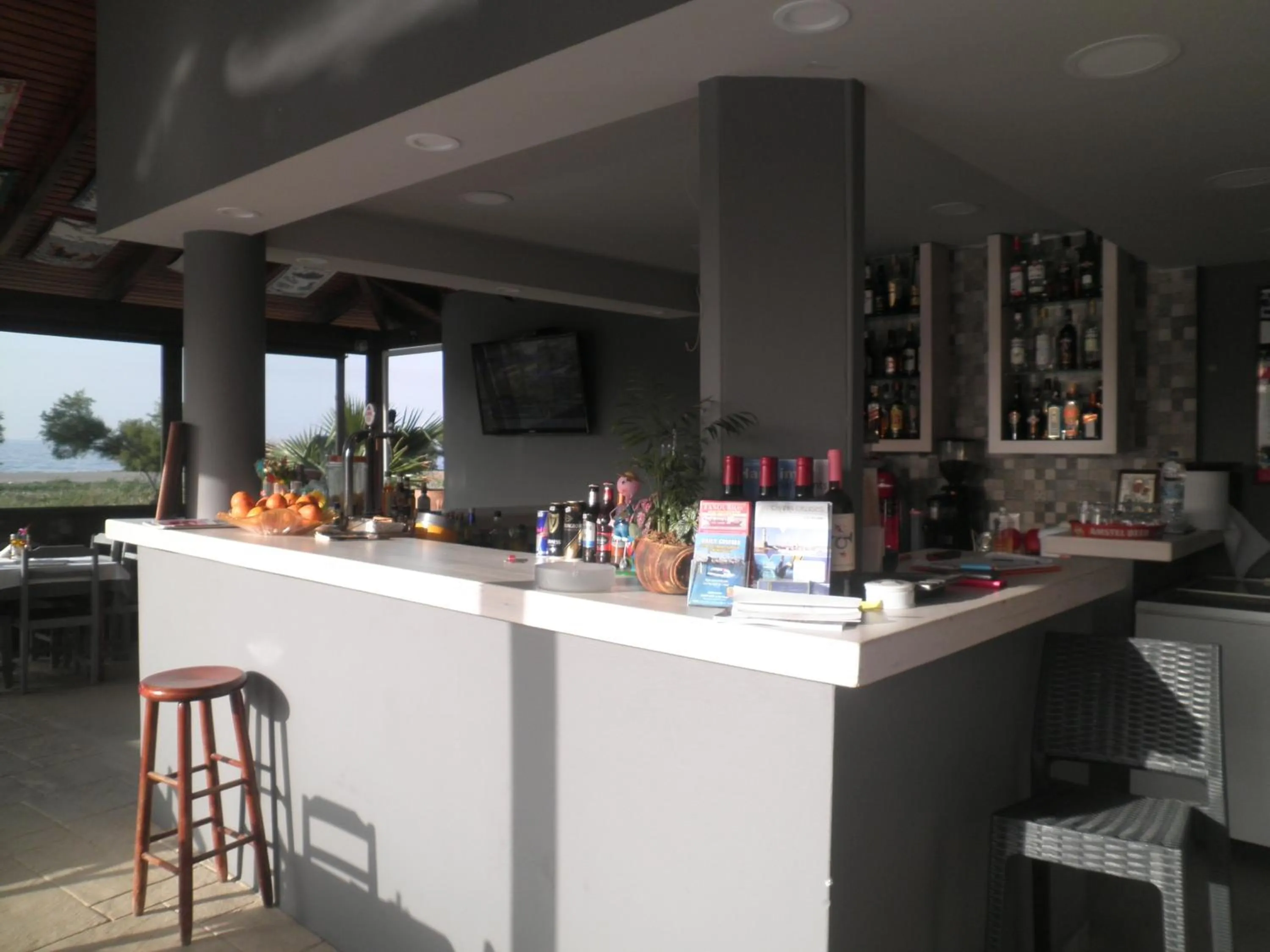 Alcoholic drinks in Haridimos Apartments