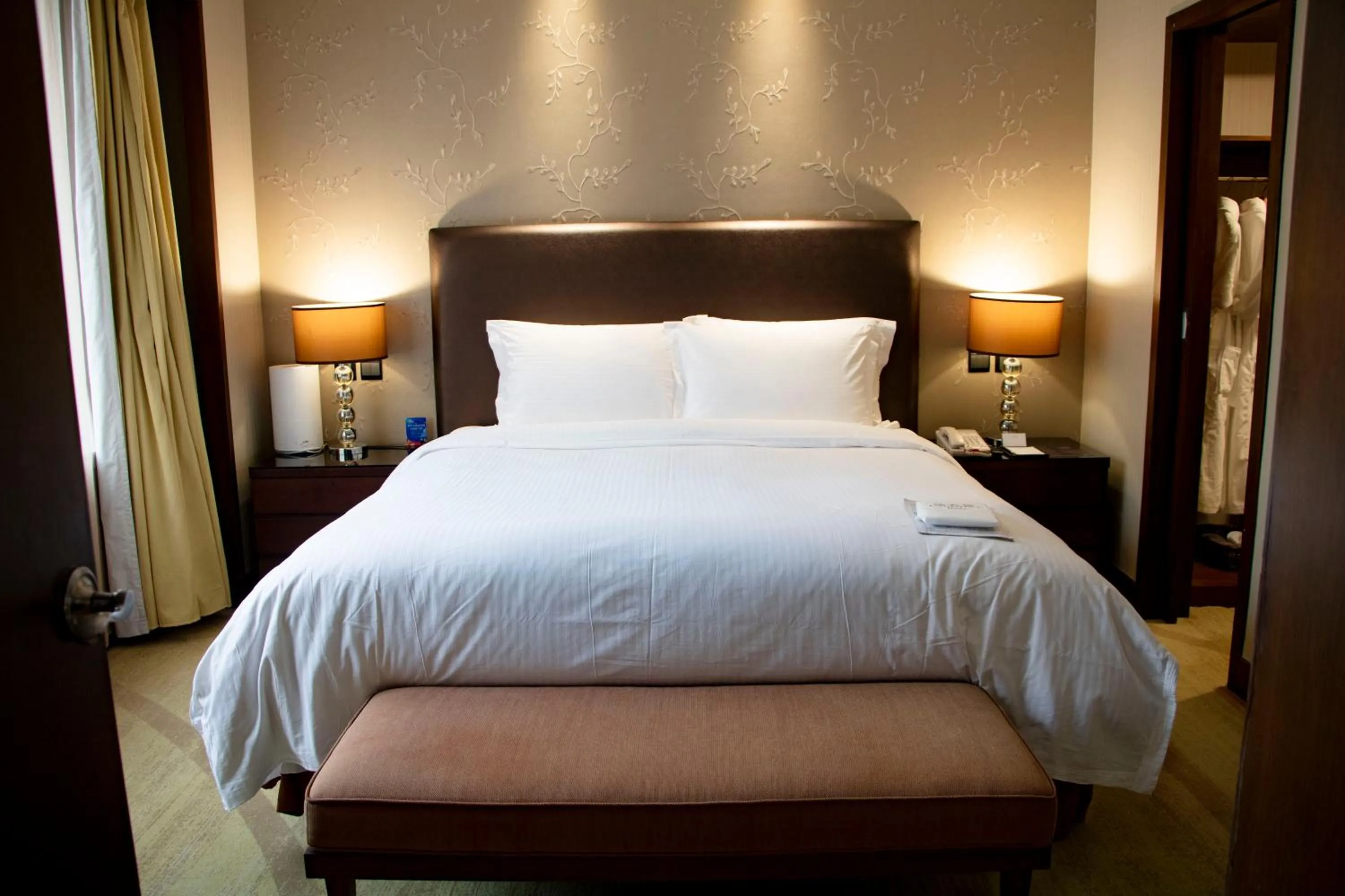 Bed in Grand Mercure Beijing Central