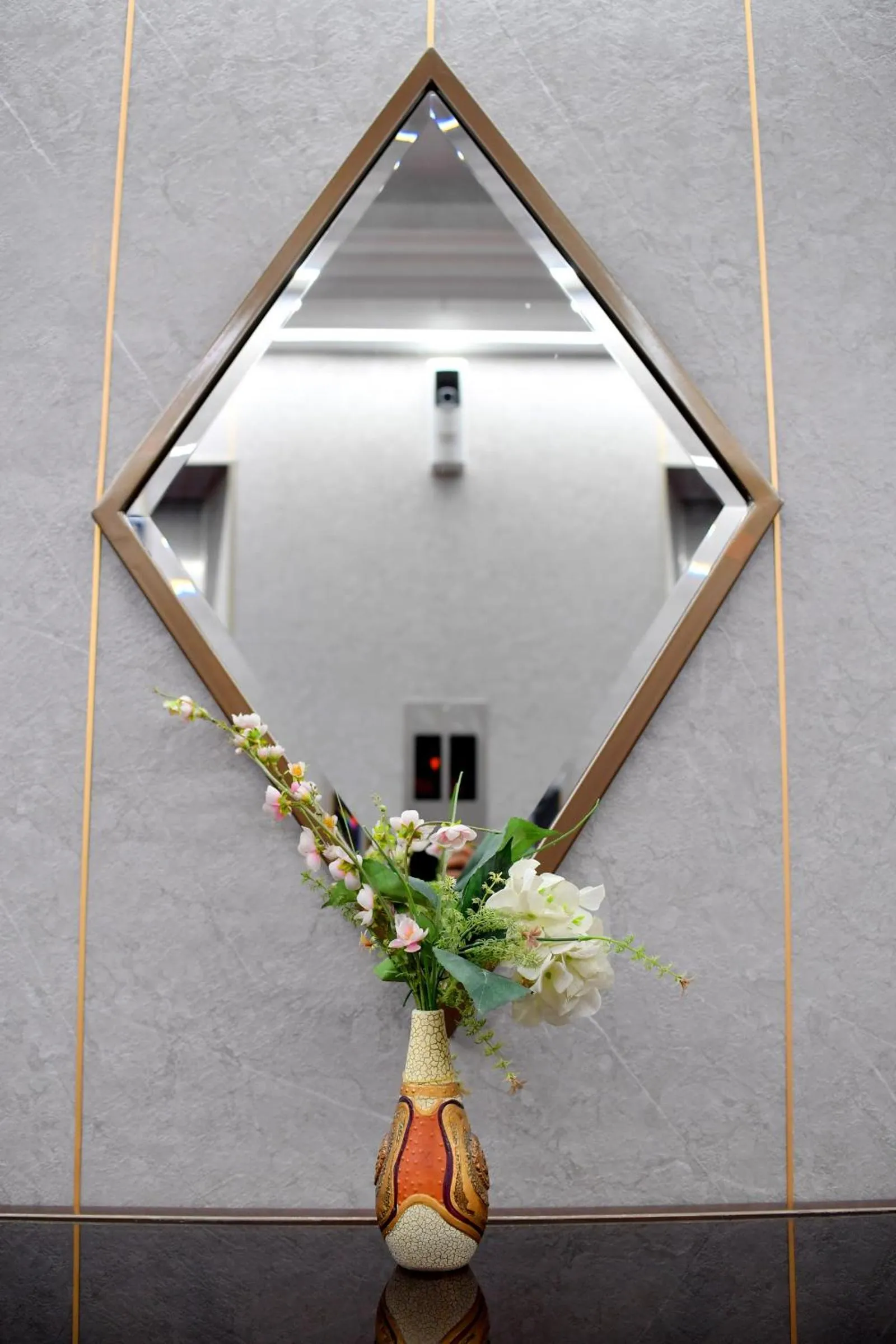 Text overlay in Nejoum Al Emarat