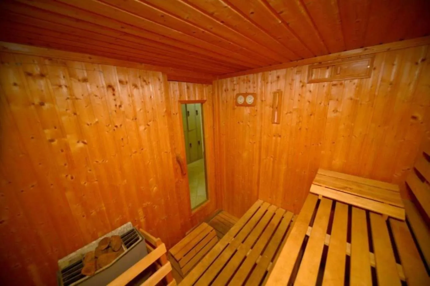 Sauna in Nejoum Al Emarat