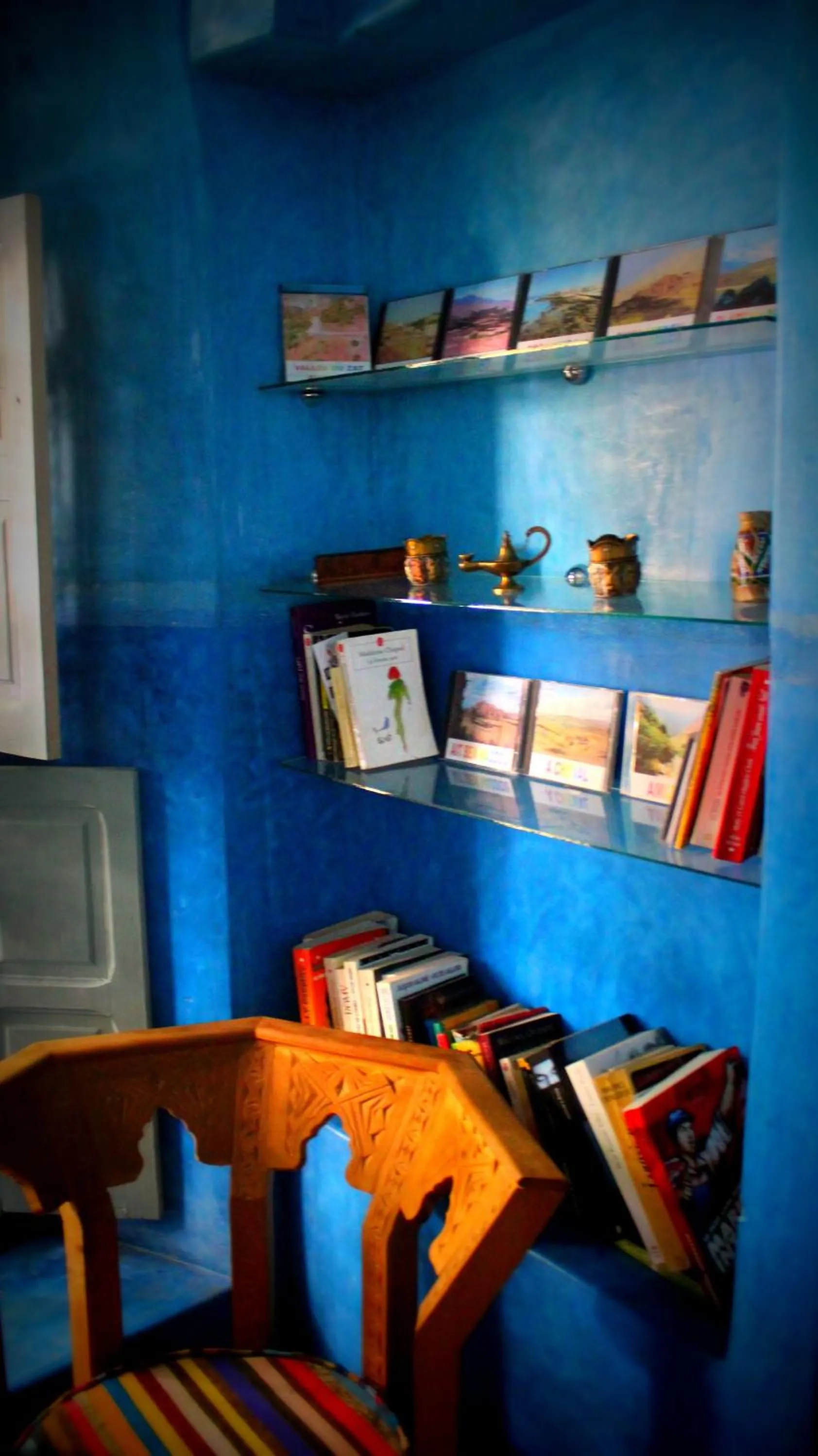 Library in Riad Al Nour