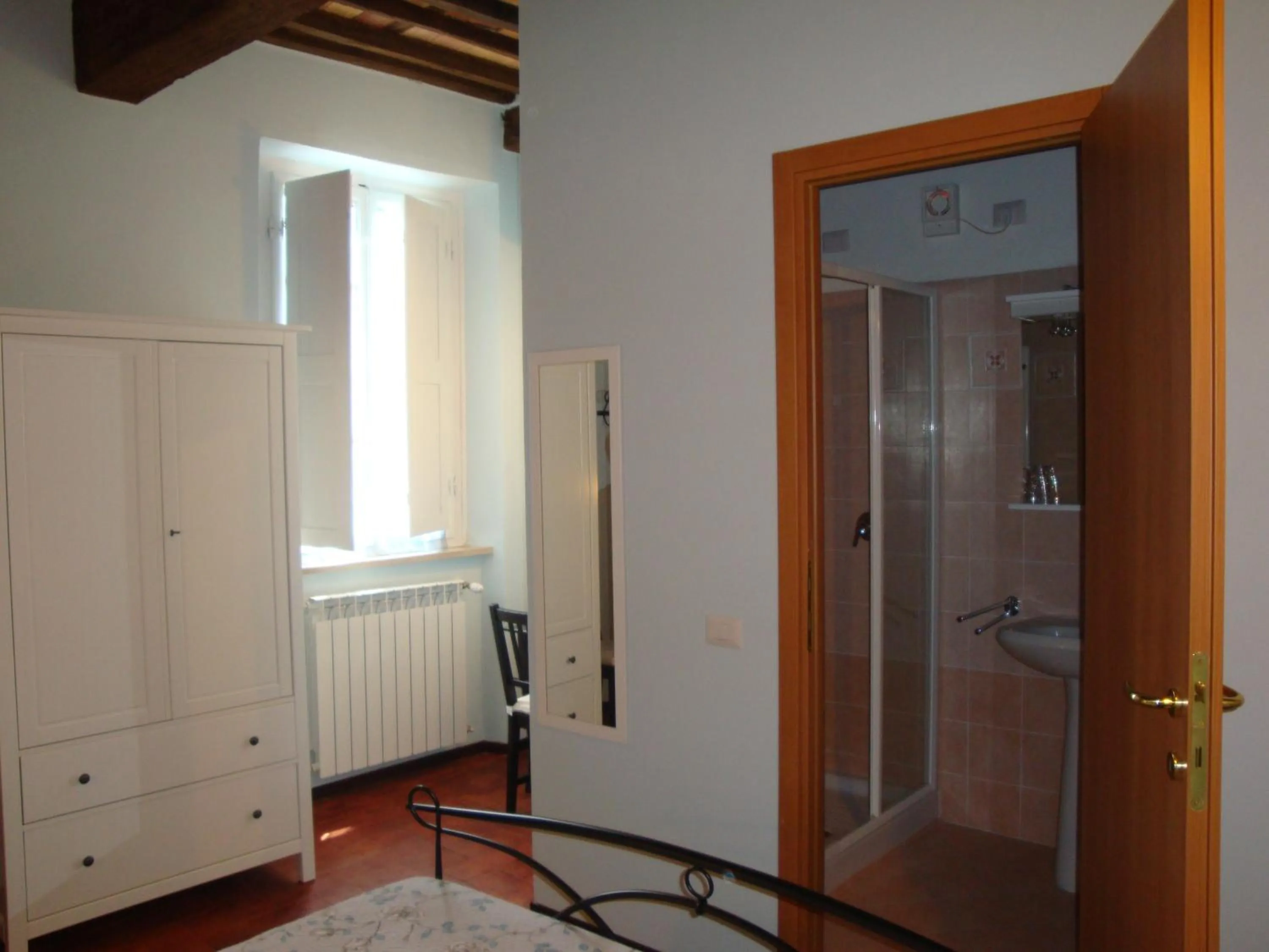 Photo of the whole room in Bed & Breakfast Lucca Fora